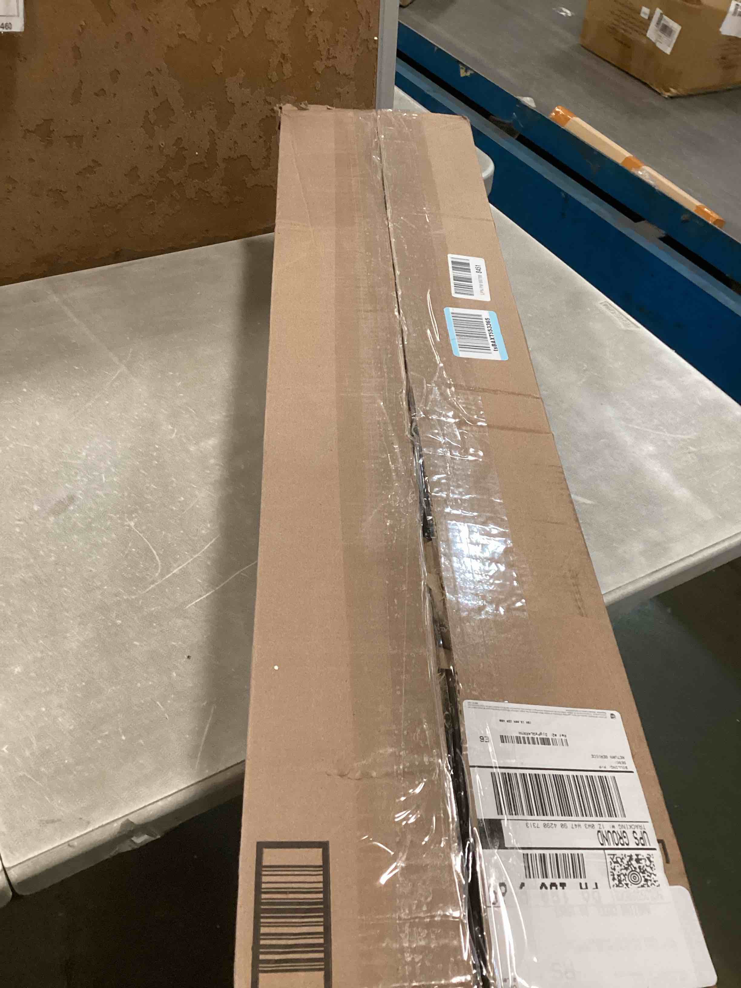 https://s3.amazonaws.com/lotting-images-prod/bidfta/PNK1336240_1733419631483.jpeg