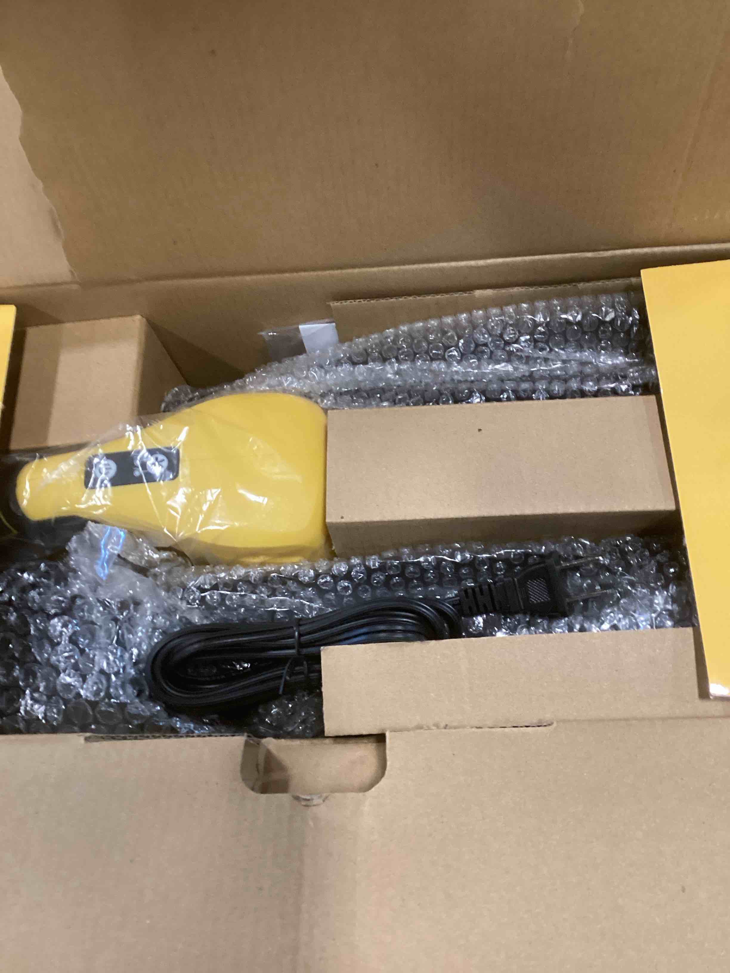 https://s3.amazonaws.com/lotting-images-prod/bidfta/PNK1336323_1733430922374.jpeg