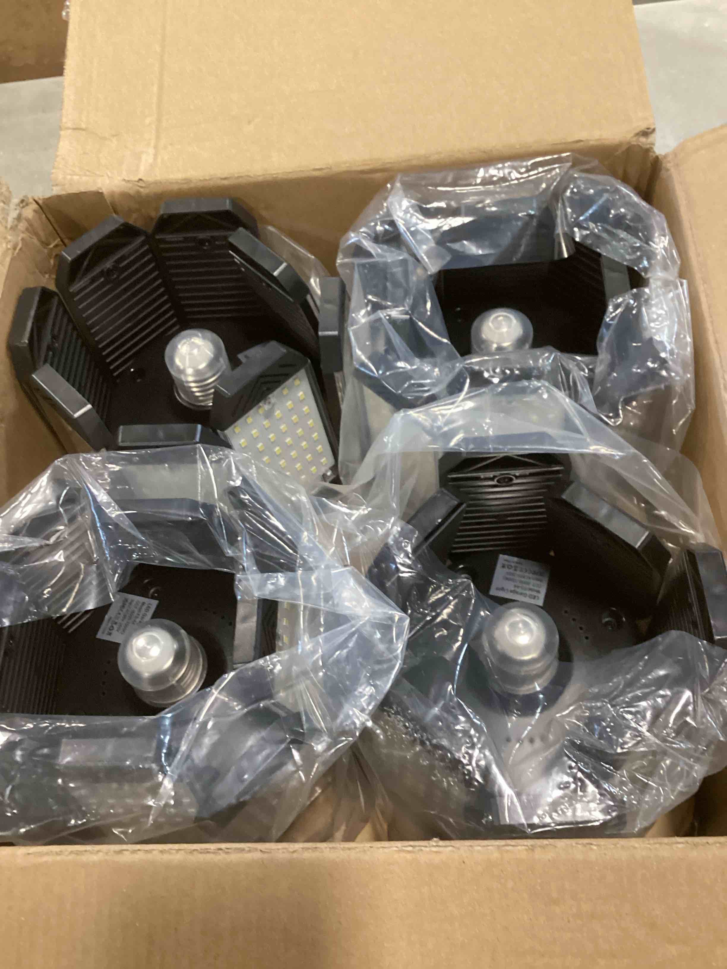 https://s3.amazonaws.com/lotting-images-prod/bidfta/PNK1336330_1733431458953.jpeg