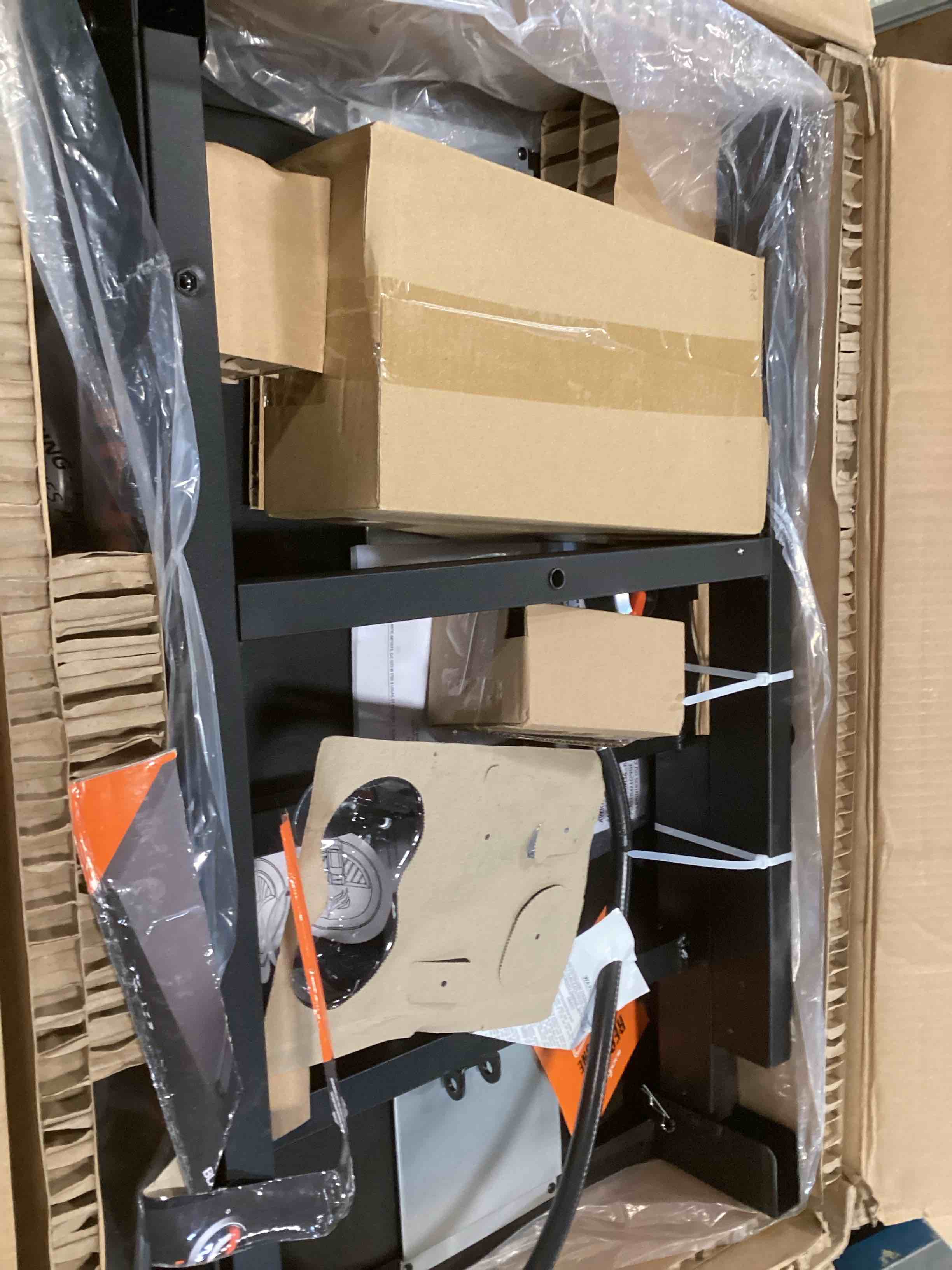 https://s3.amazonaws.com/lotting-images-prod/bidfta/PNK1336338_1733432881330.jpeg