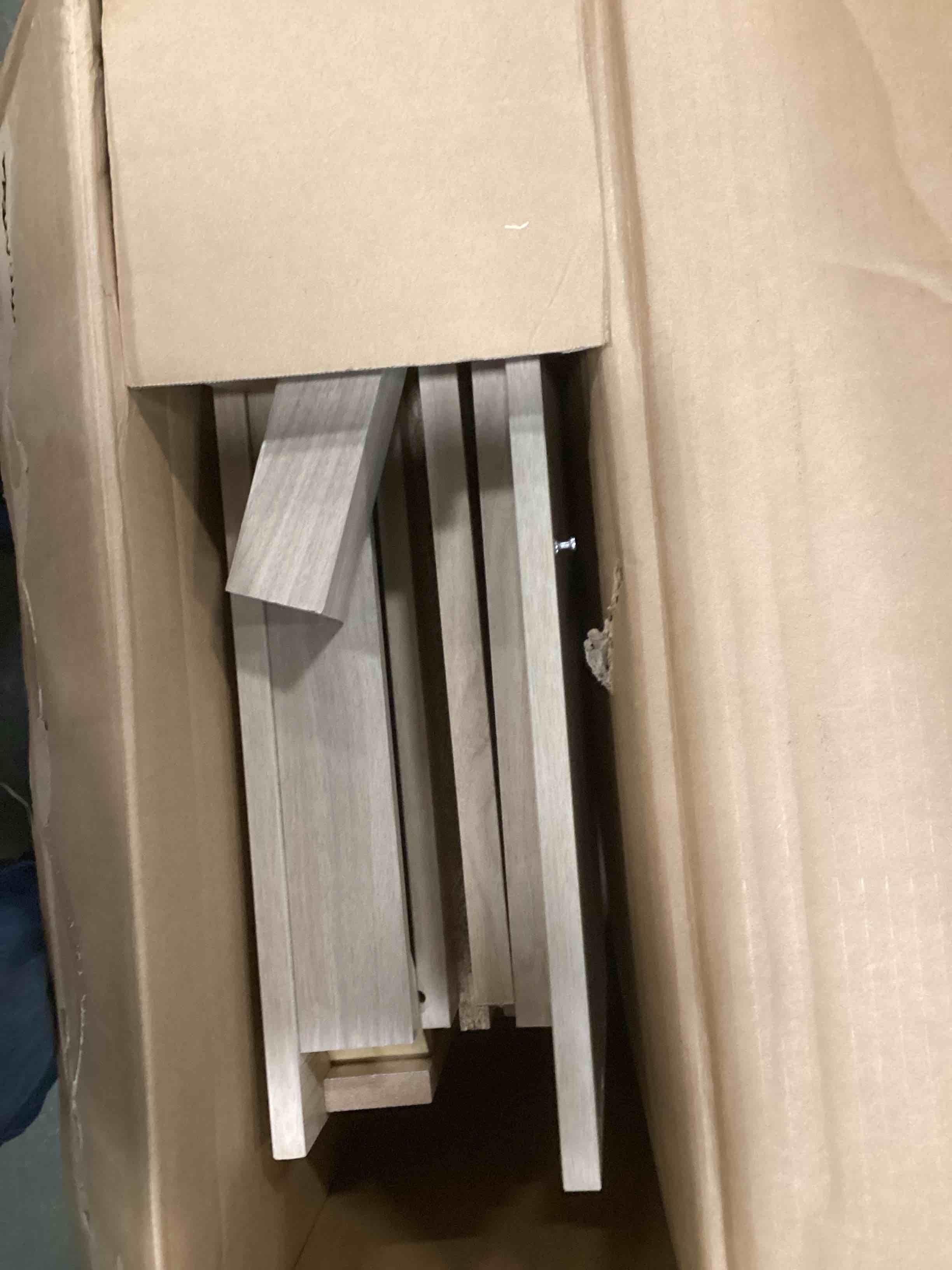 https://s3.amazonaws.com/lotting-images-prod/bidfta/PNK1336339_1733433248937.jpeg