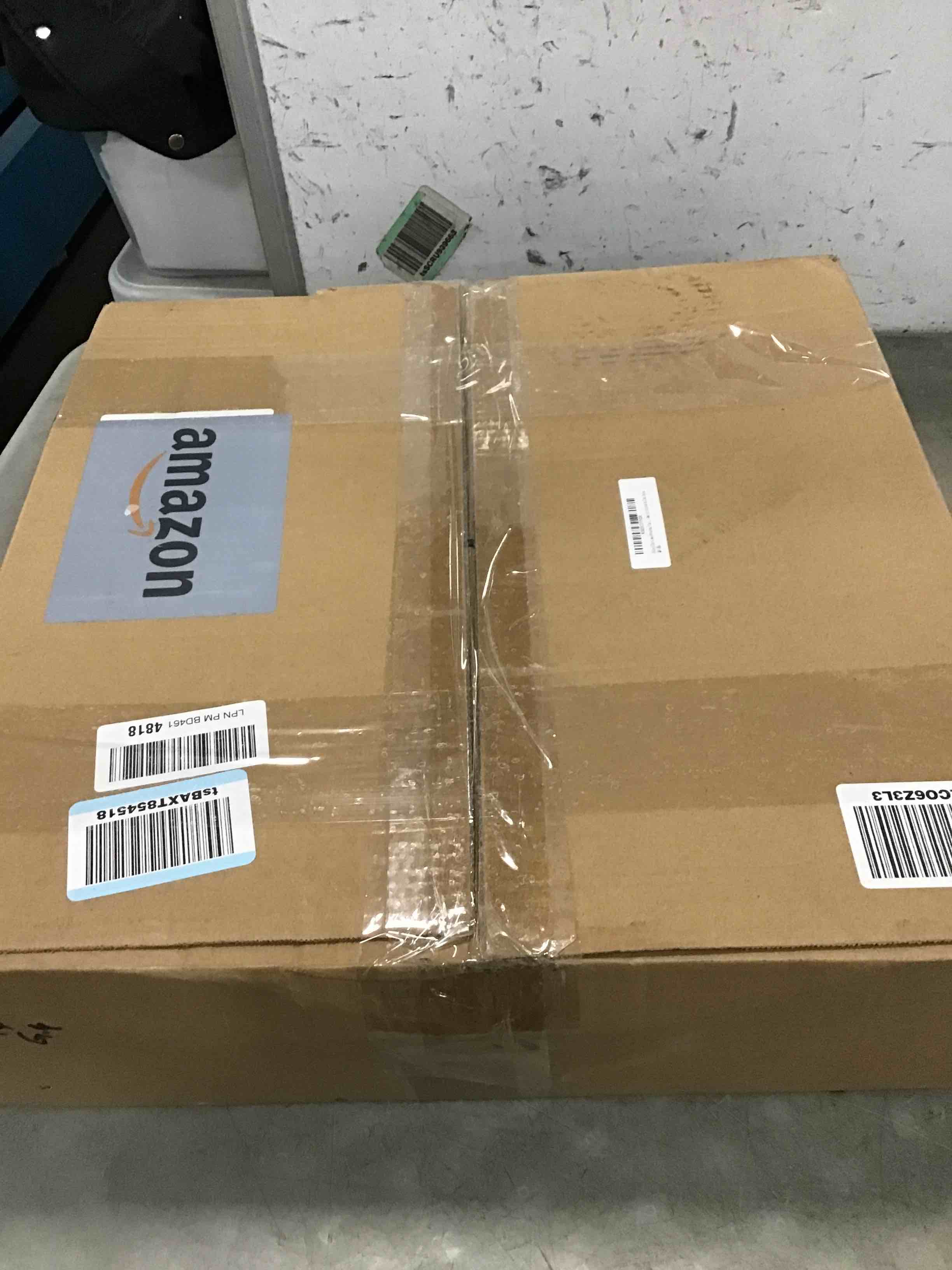 https://s3.amazonaws.com/lotting-images-prod/bidfta/PNK1336531_1733514690951.jpeg