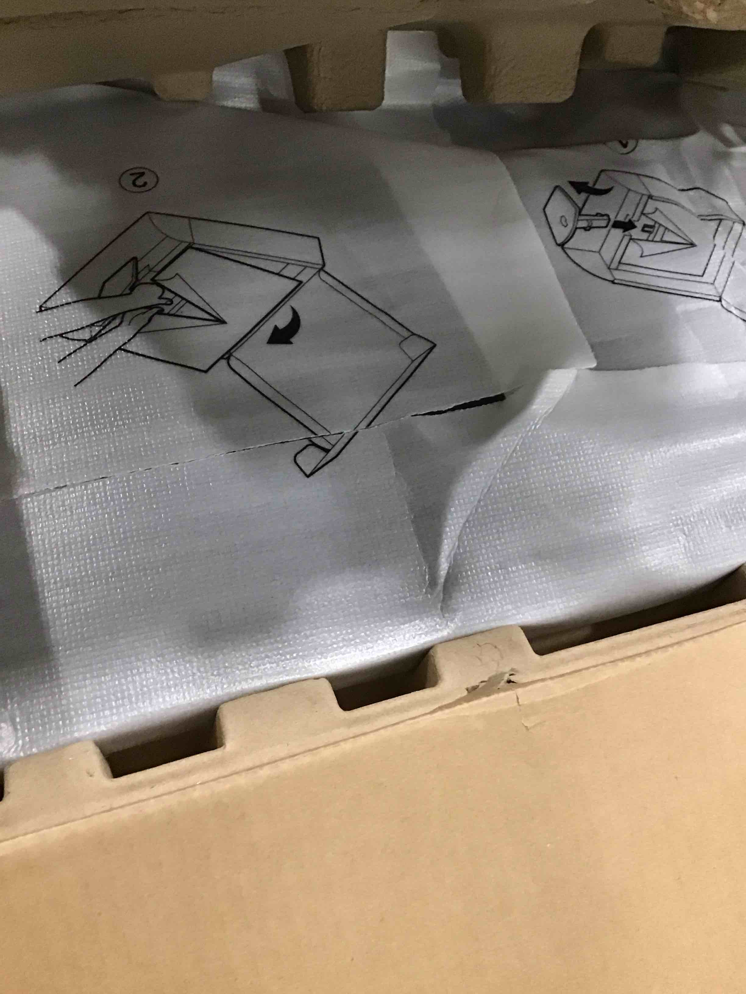 https://s3.amazonaws.com/lotting-images-prod/bidfta/PNK1336605_1733753220527.jpeg