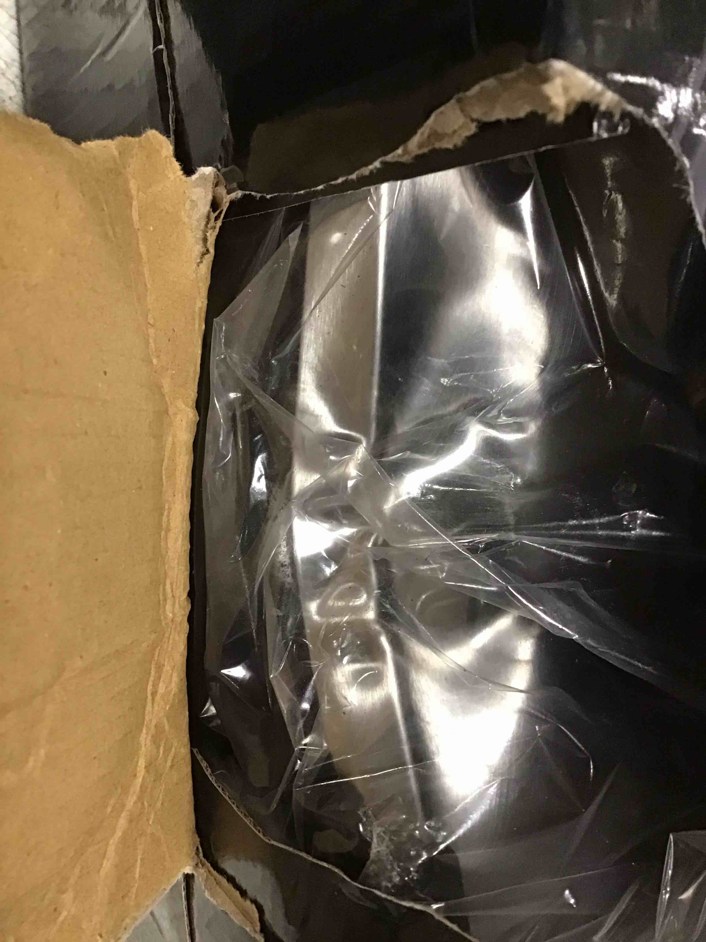 https://s3.amazonaws.com/lotting-images-prod/bidfta/PNK1336756_1733833676144.jpeg