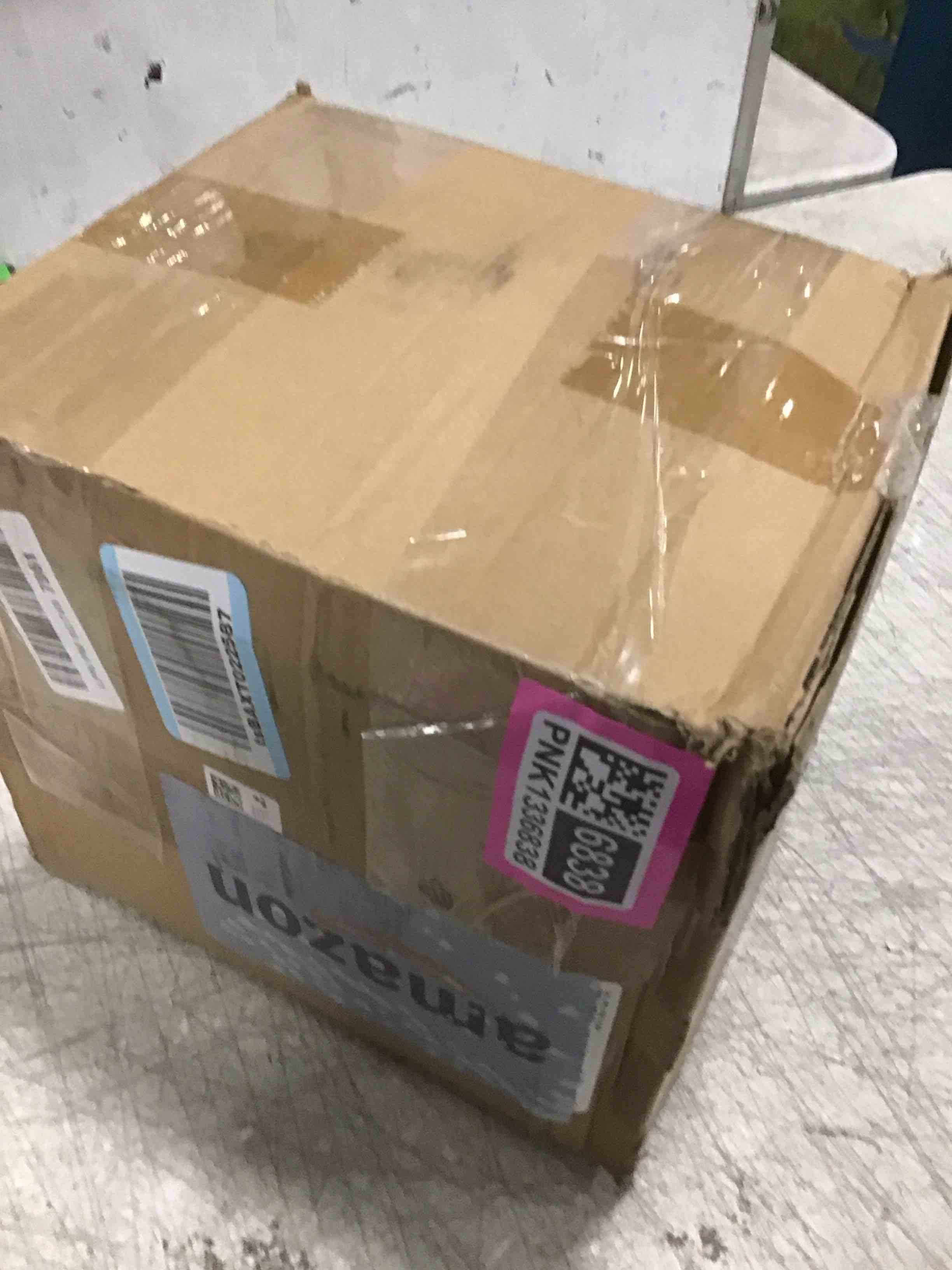 https://s3.amazonaws.com/lotting-images-prod/bidfta/PNK1336838_1733842574336.jpeg