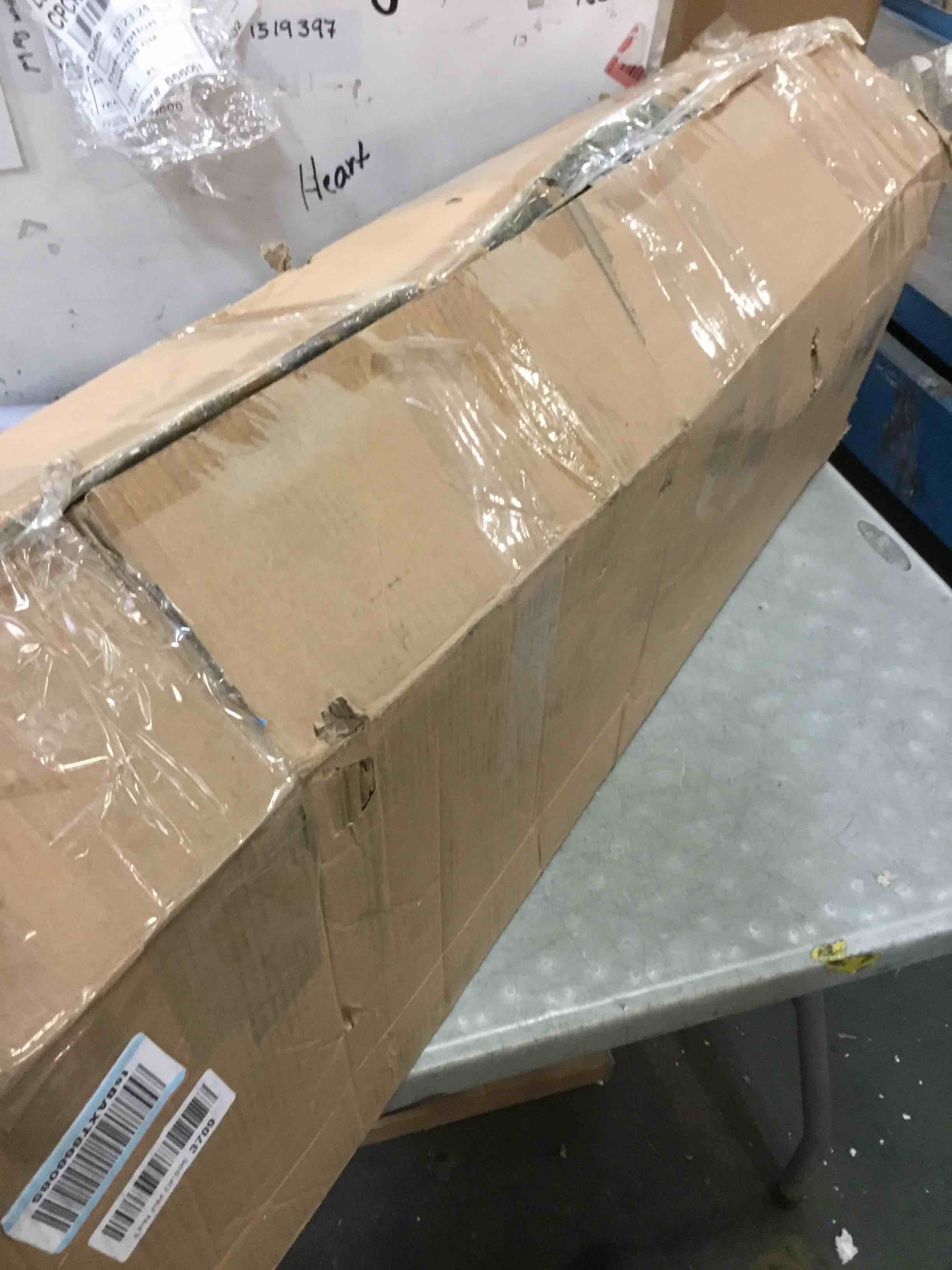 https://s3.amazonaws.com/lotting-images-prod/bidfta/PNK1337771_1735326104107.jpeg