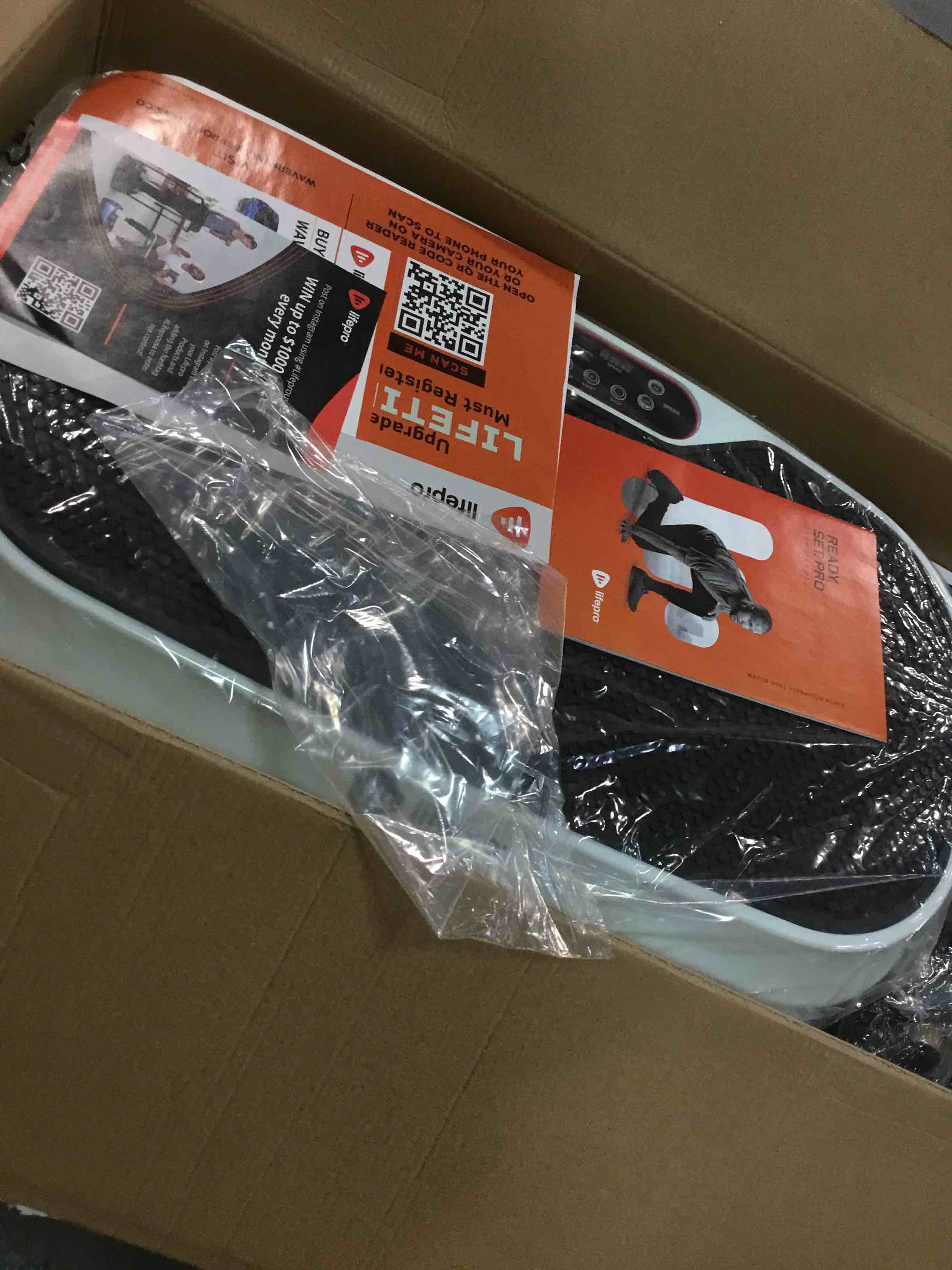 https://s3.amazonaws.com/lotting-images-prod/bidfta/PNK1337794_1735330952360.jpeg
