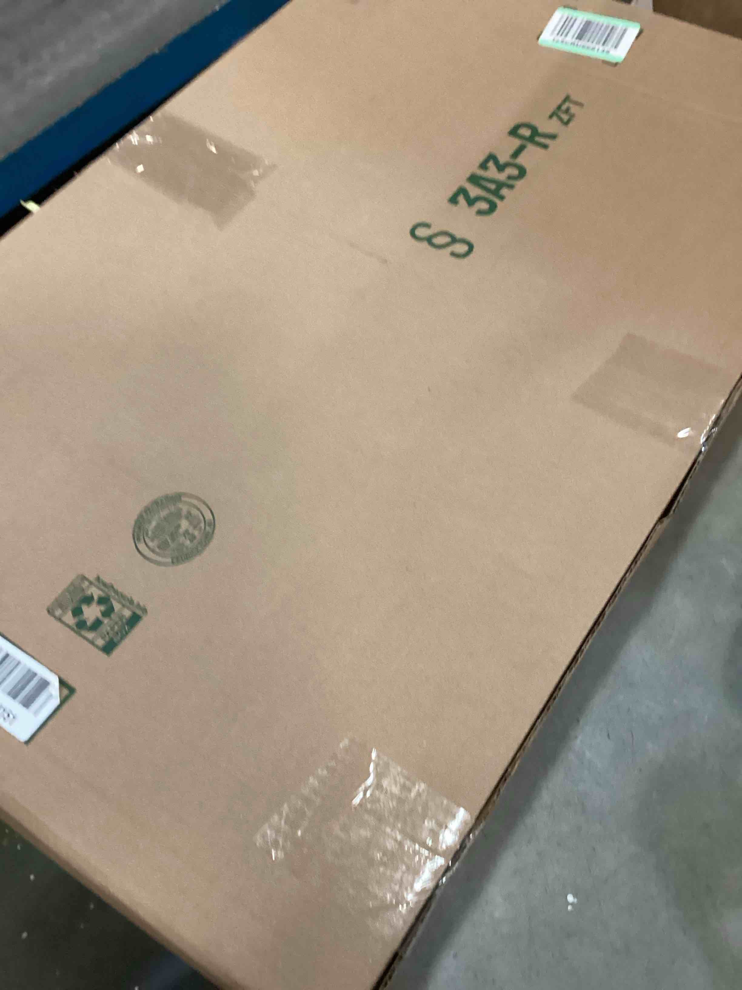 https://s3.amazonaws.com/lotting-images-prod/bidfta/PNK1337914_1735575326856.jpeg