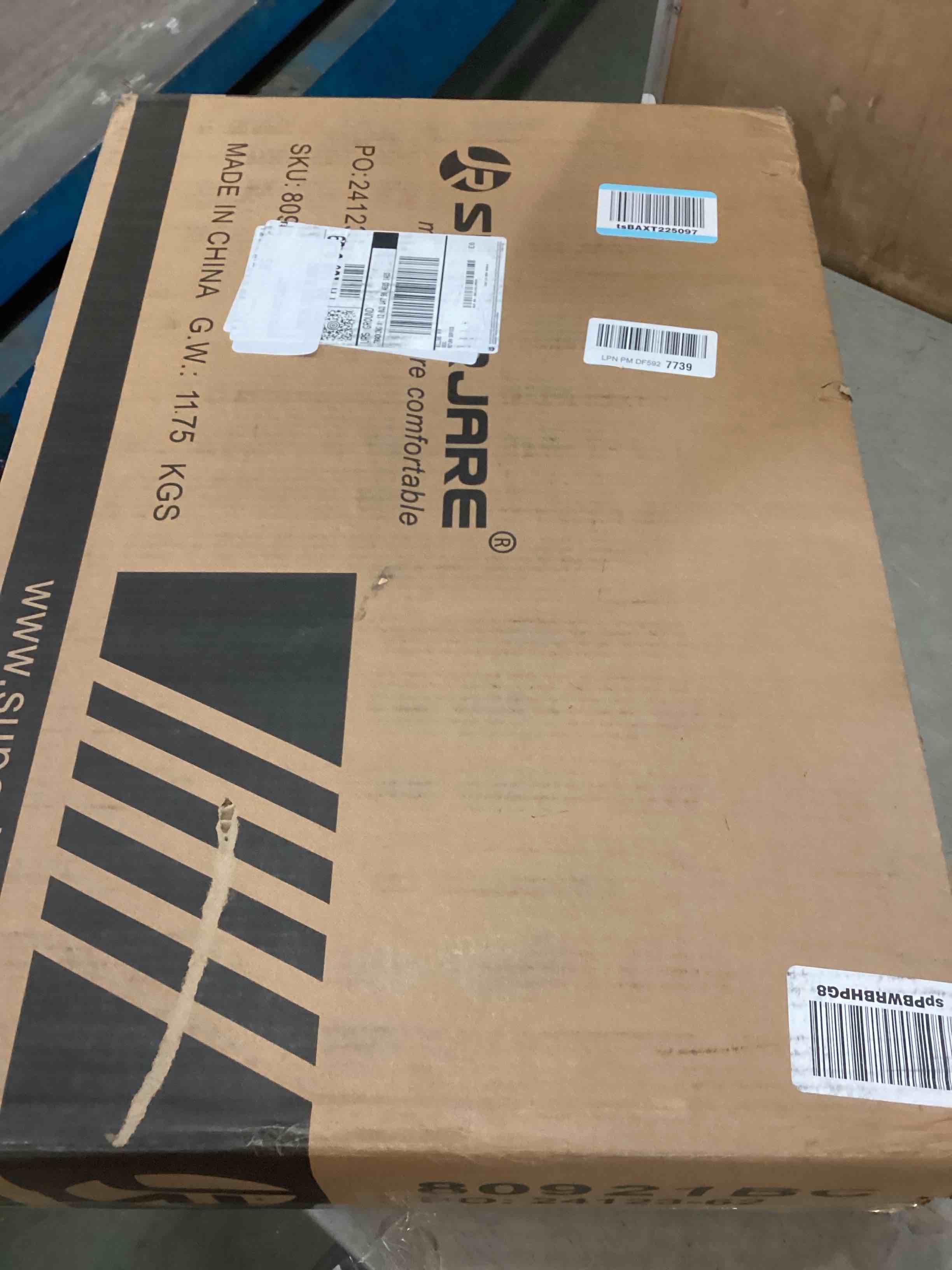 https://s3.amazonaws.com/lotting-images-prod/bidfta/PNK1337921_1735575956445.jpeg