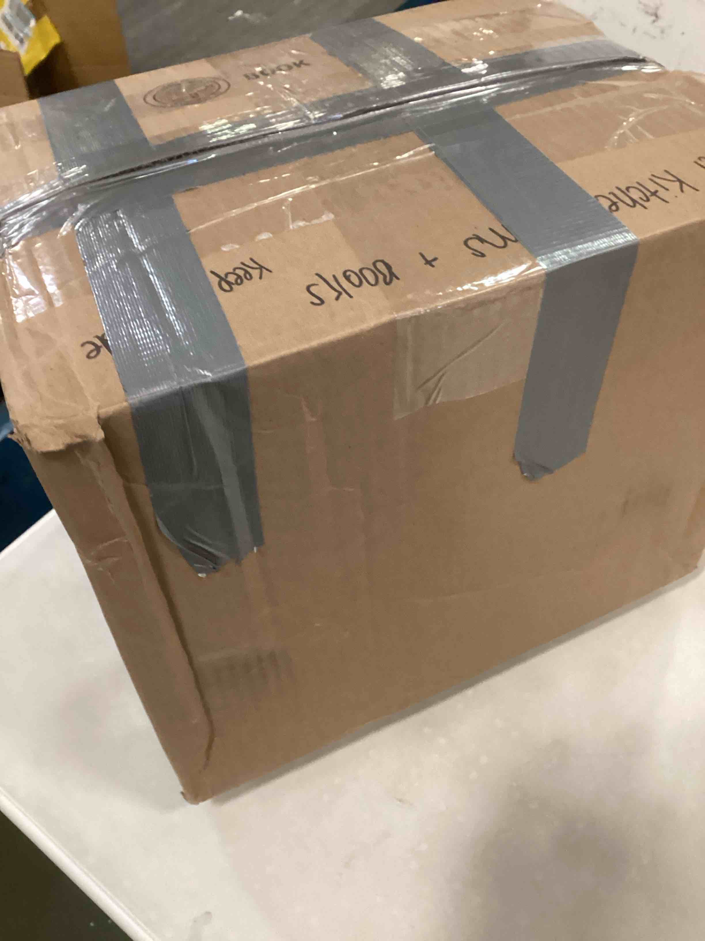 https://s3.amazonaws.com/lotting-images-prod/bidfta/PNK1338412_1735841789924.jpeg