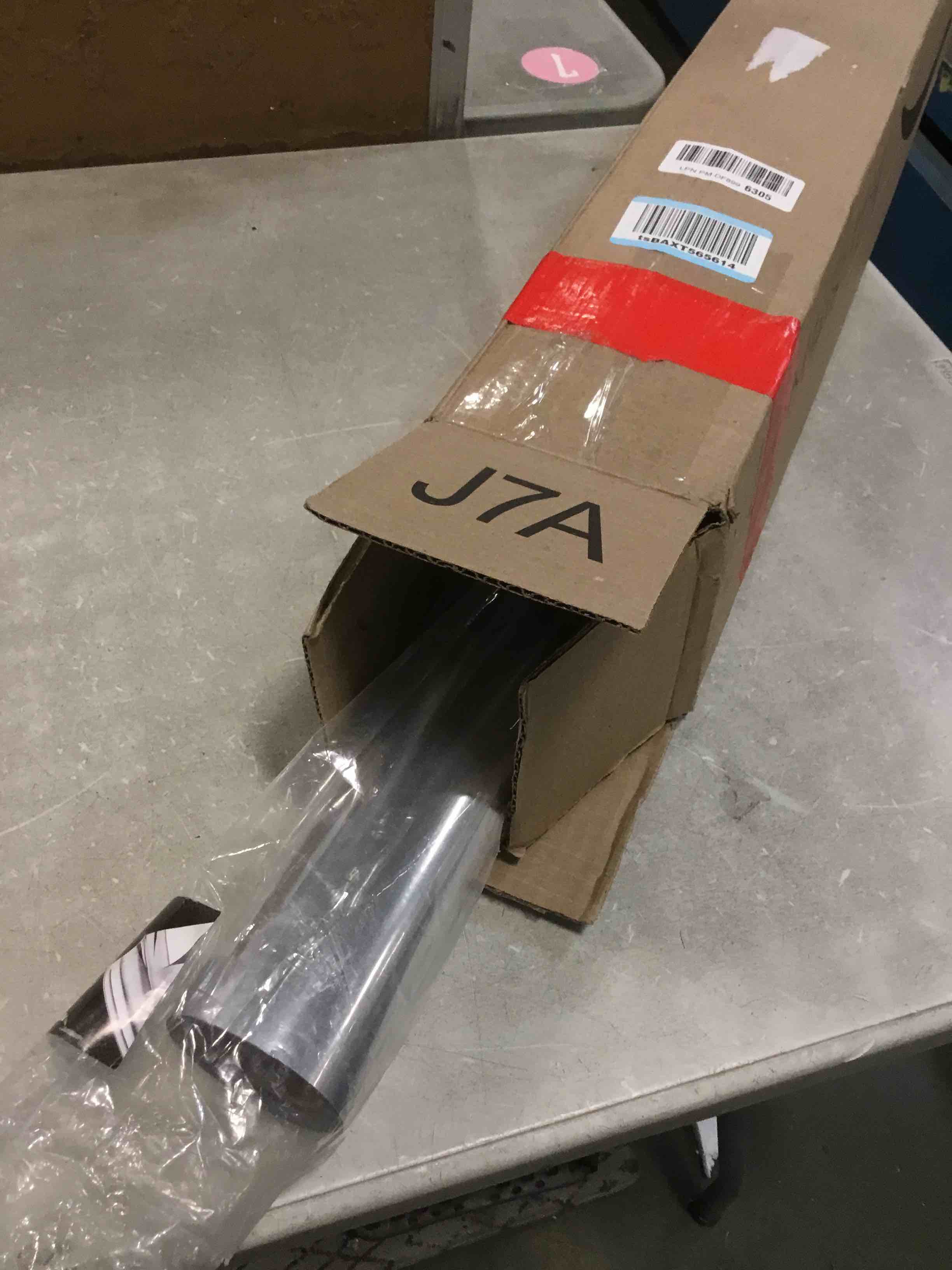 https://s3.amazonaws.com/lotting-images-prod/bidfta/PNK1338605_1735921151353.jpeg