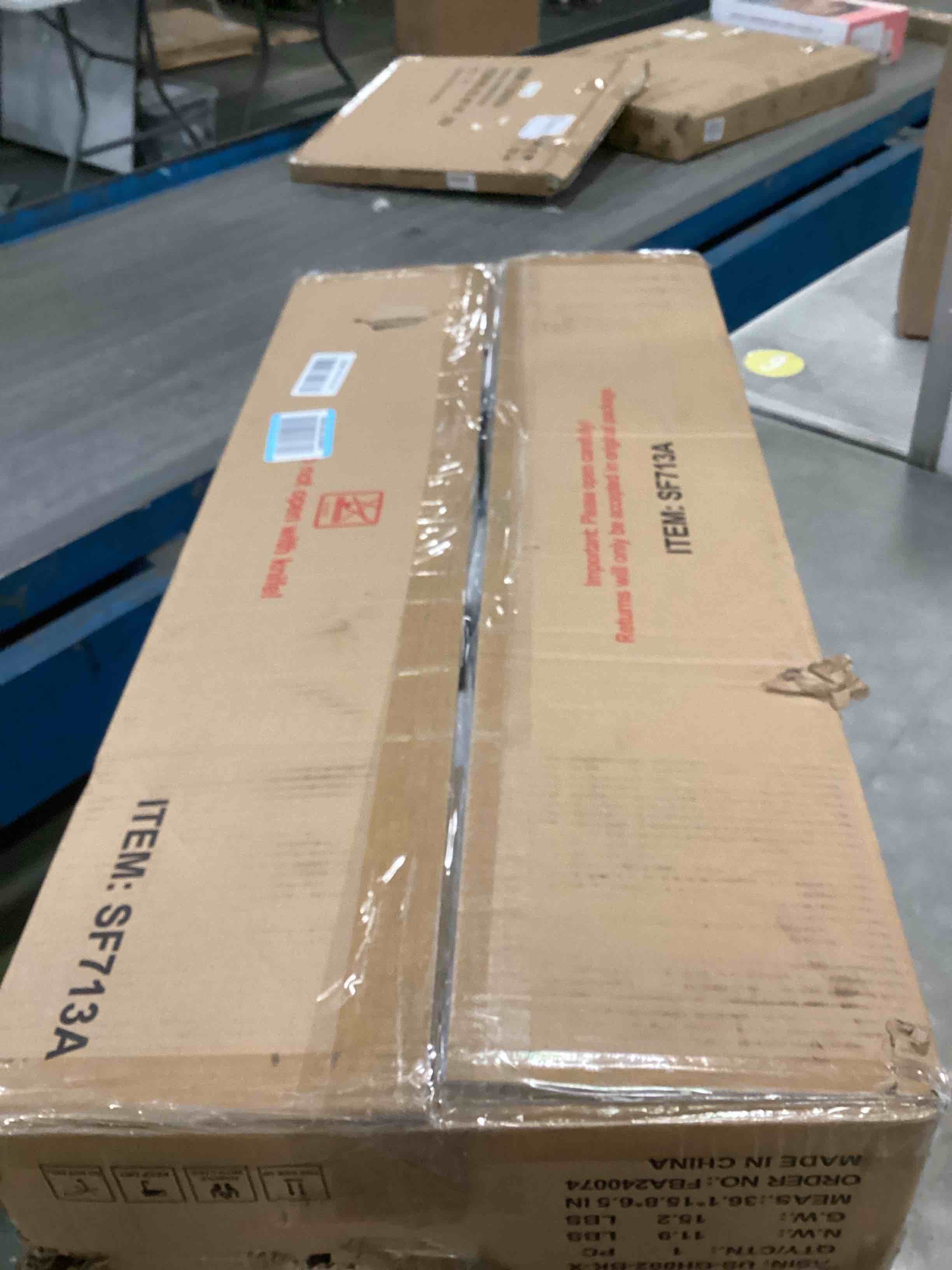 https://s3.amazonaws.com/lotting-images-prod/bidfta/PNK1338802_1736177097292.jpeg