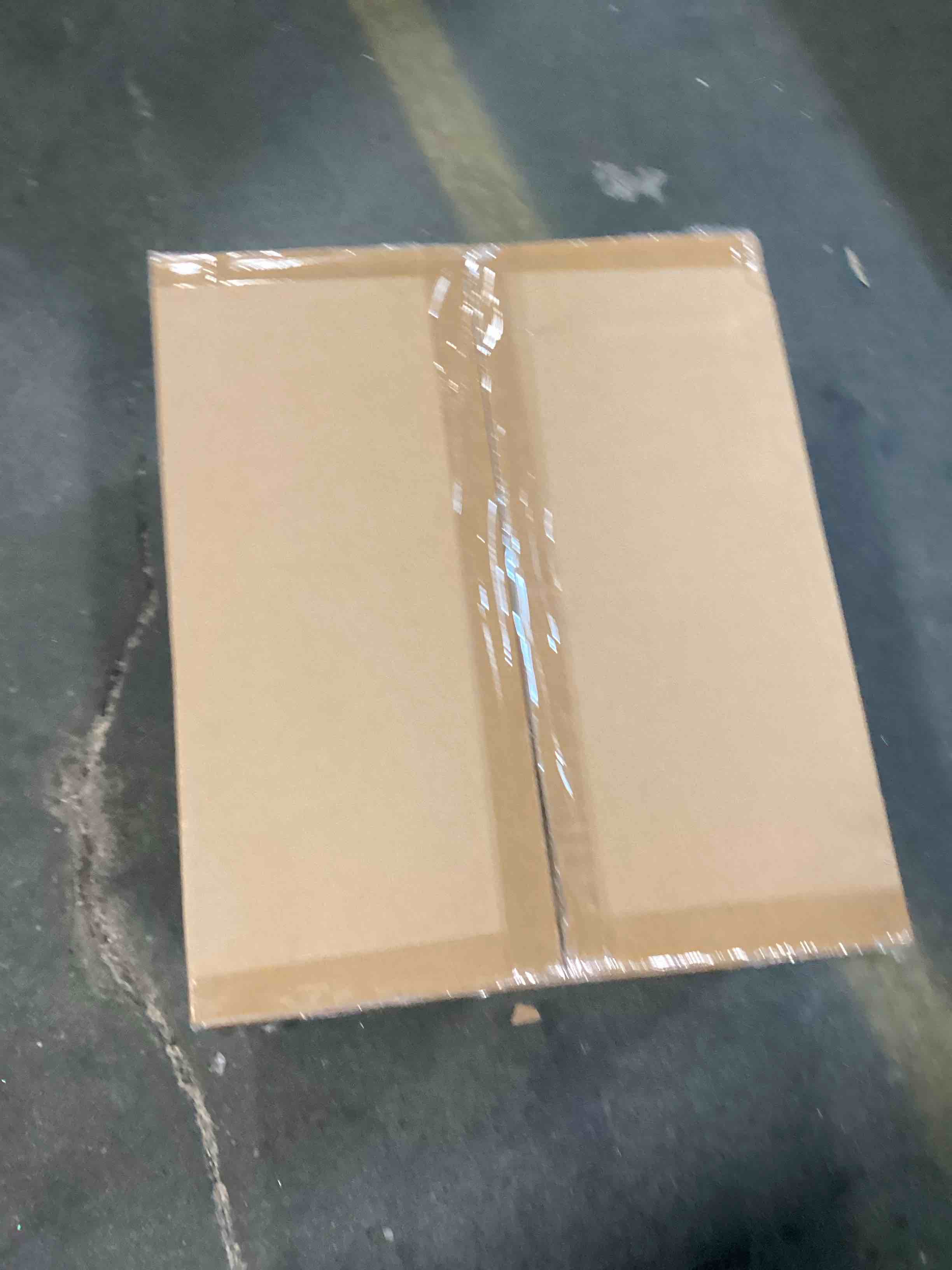 https://s3.amazonaws.com/lotting-images-prod/bidfta/PNK1338836_1736261365859.jpeg