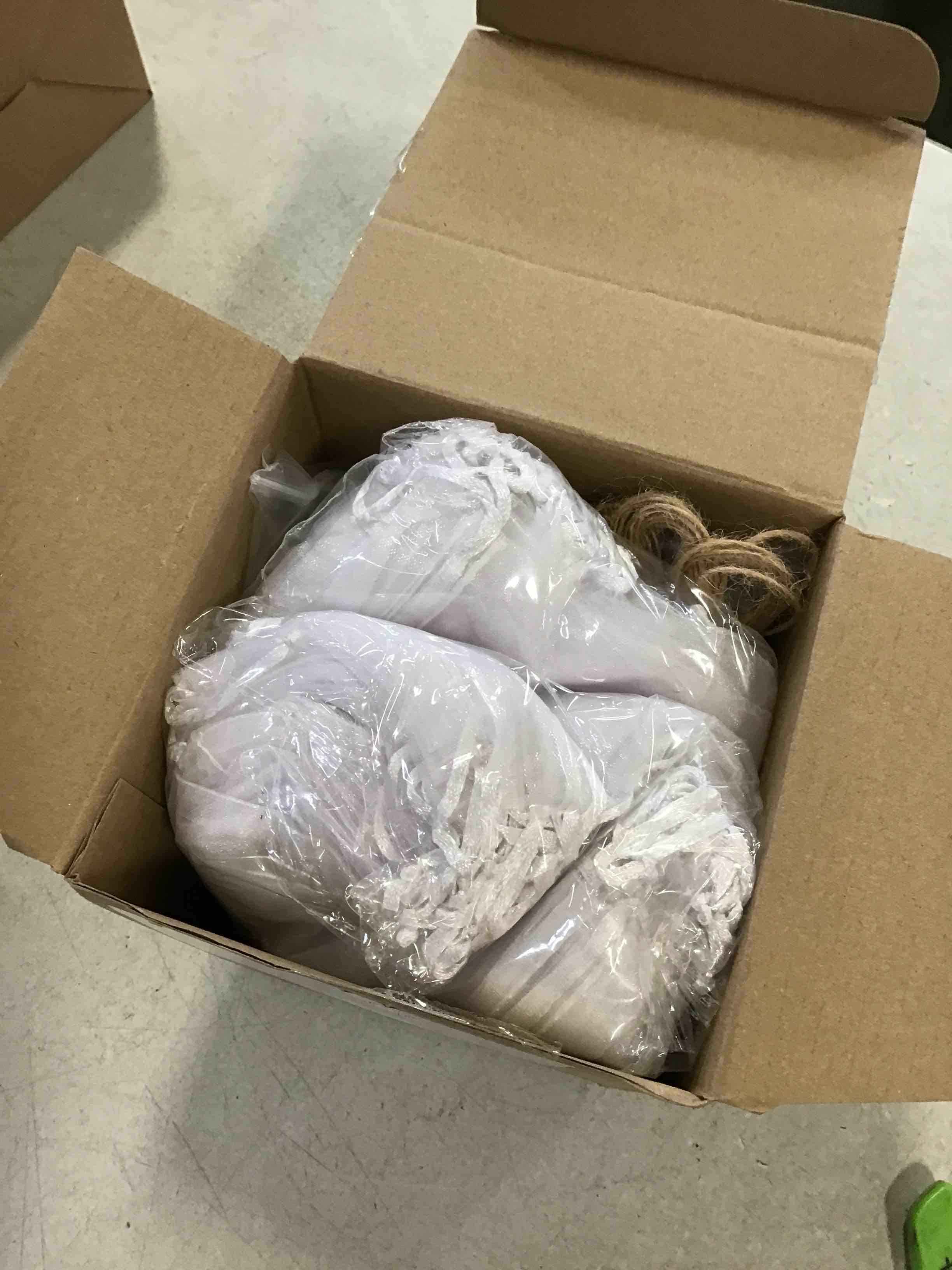 https://s3.amazonaws.com/lotting-images-prod/bidfta/PNK1342400_1733847912529.jpeg
