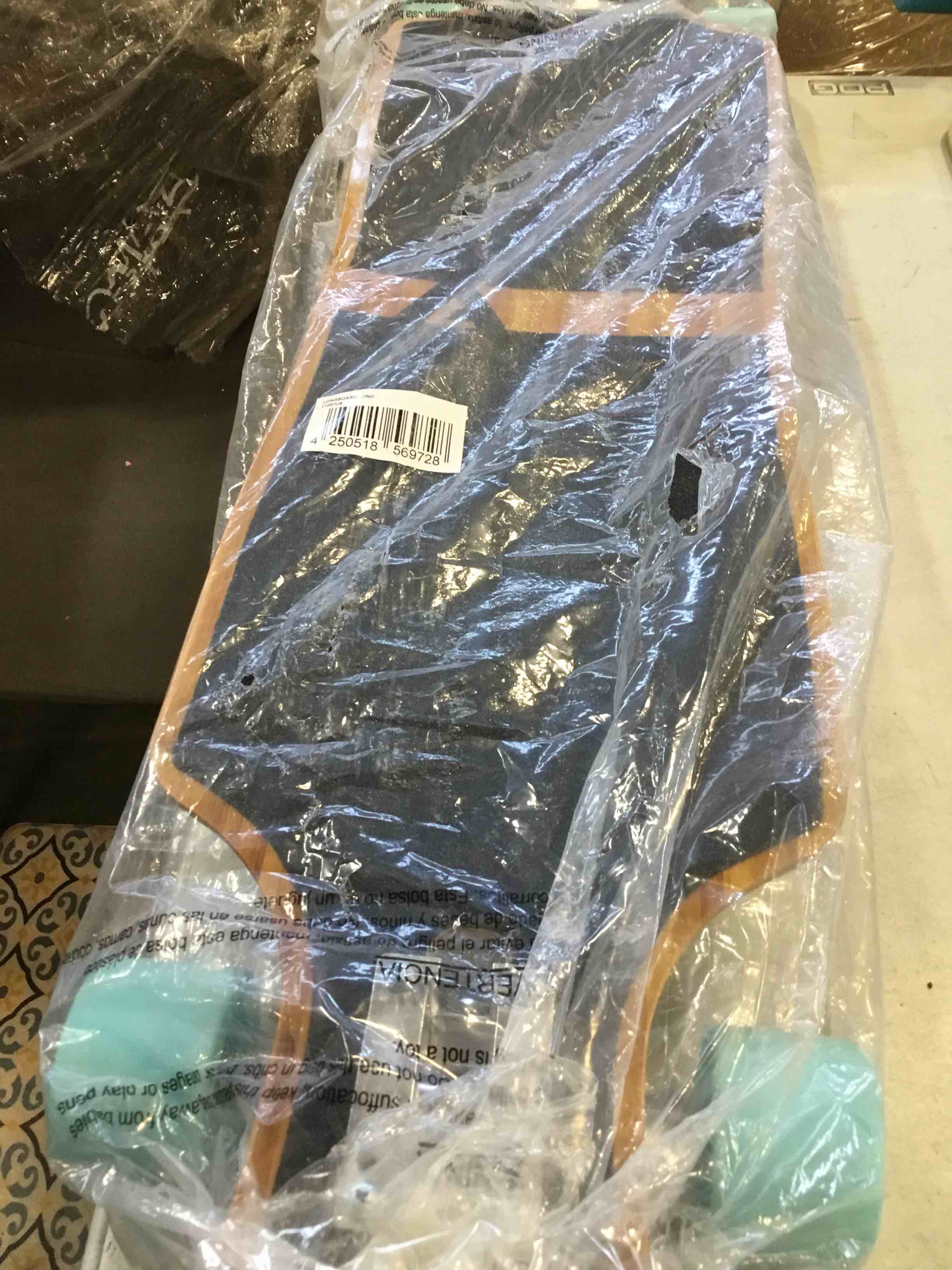 https://s3.amazonaws.com/lotting-images-prod/bidfta/PNK1343444_1734115449799.jpeg