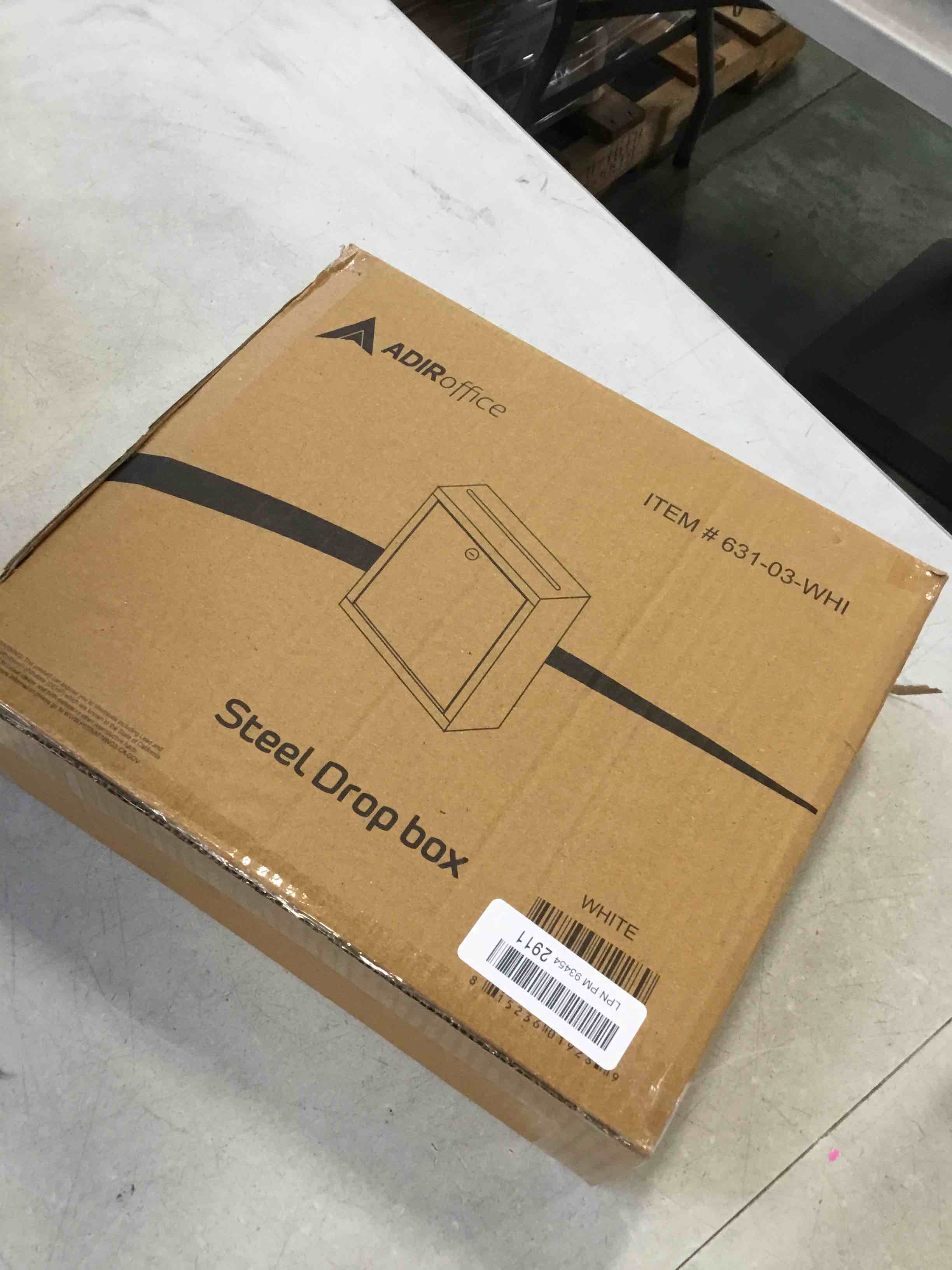 https://s3.amazonaws.com/lotting-images-prod/bidfta/PNK1343465_1734119909287.jpeg