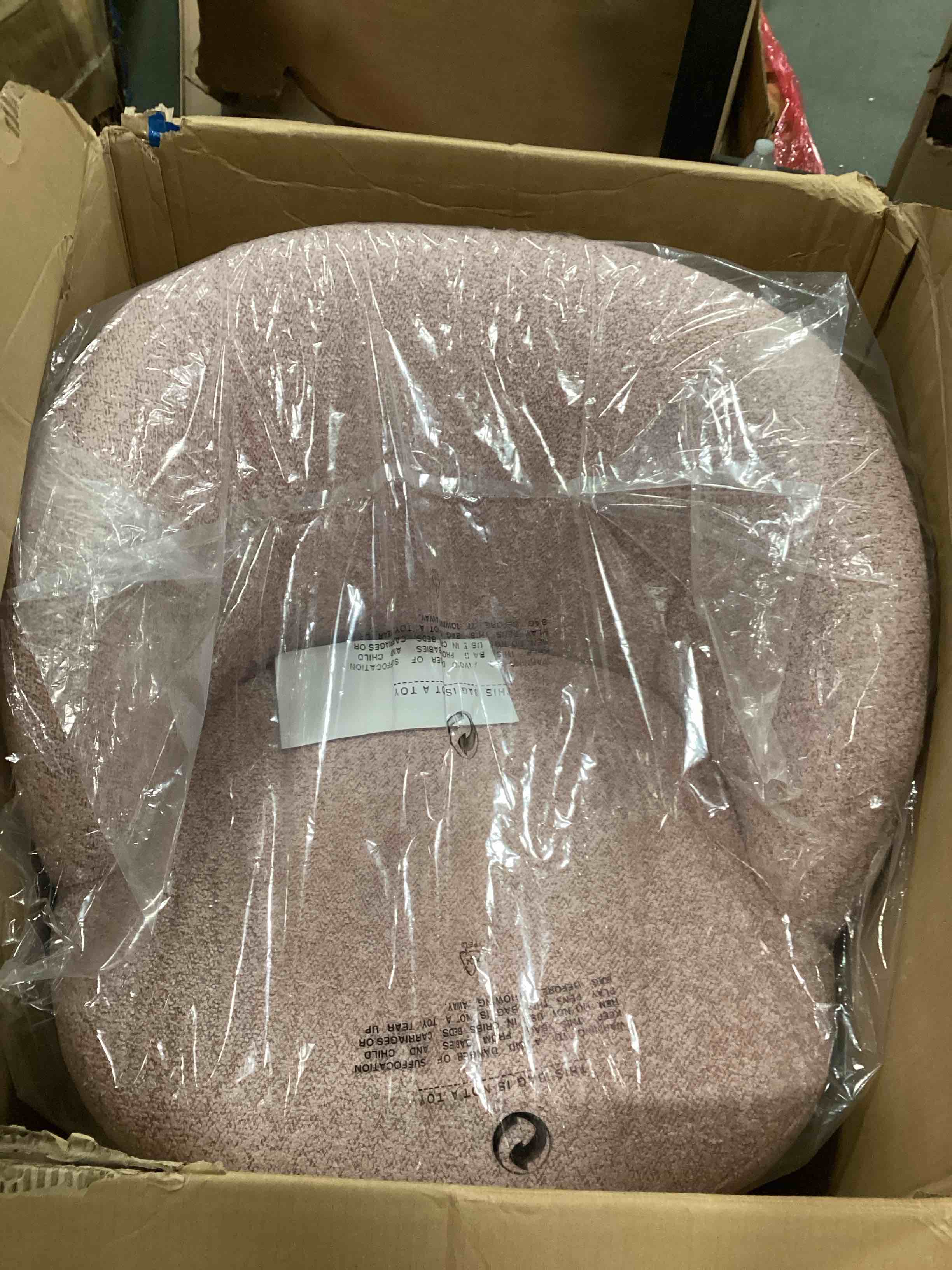 https://s3.amazonaws.com/lotting-images-prod/bidfta/PNK1345242_1734353092267.jpeg