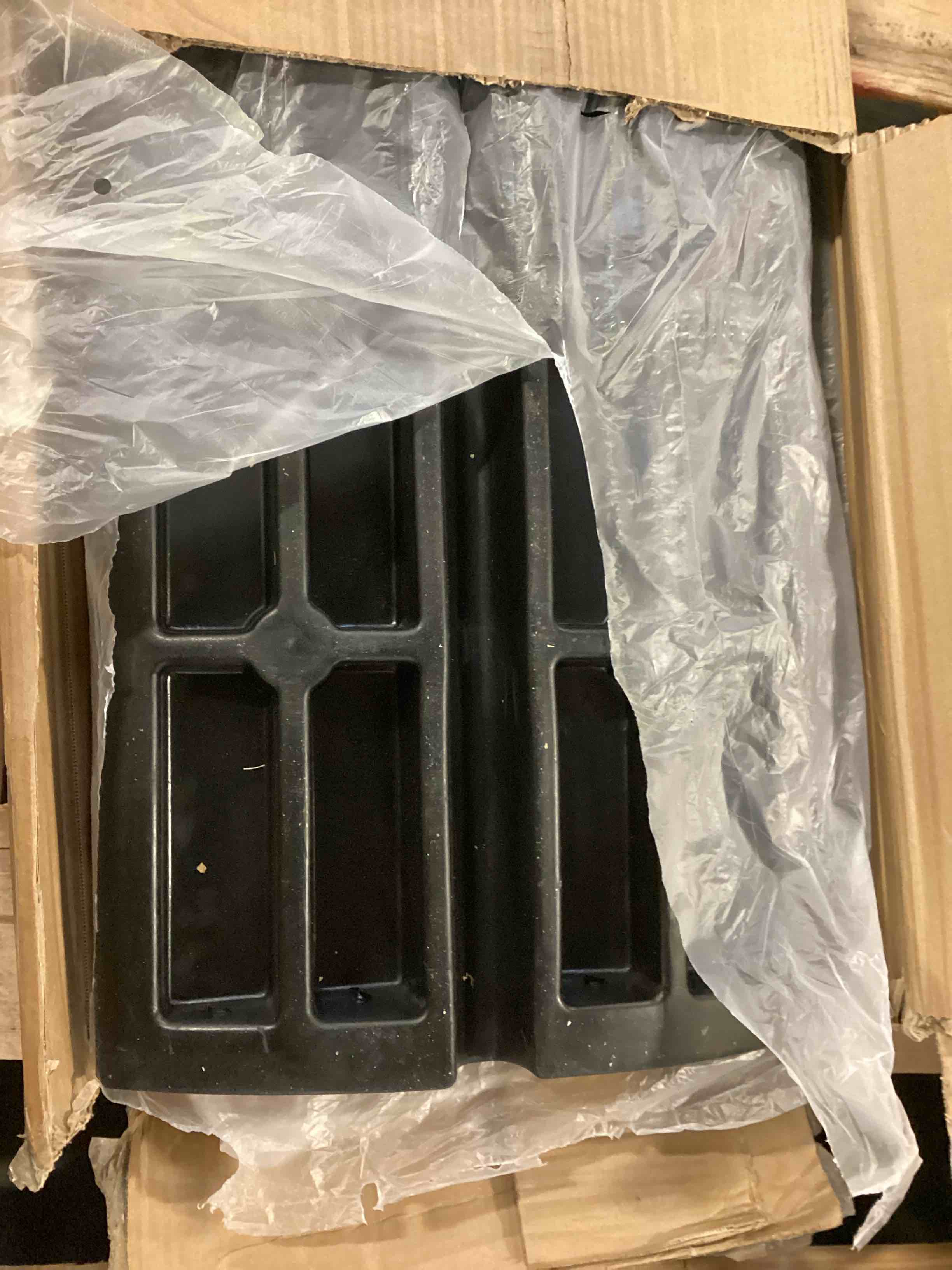 https://s3.amazonaws.com/lotting-images-prod/bidfta/PNK1345584_1734616605781.jpeg