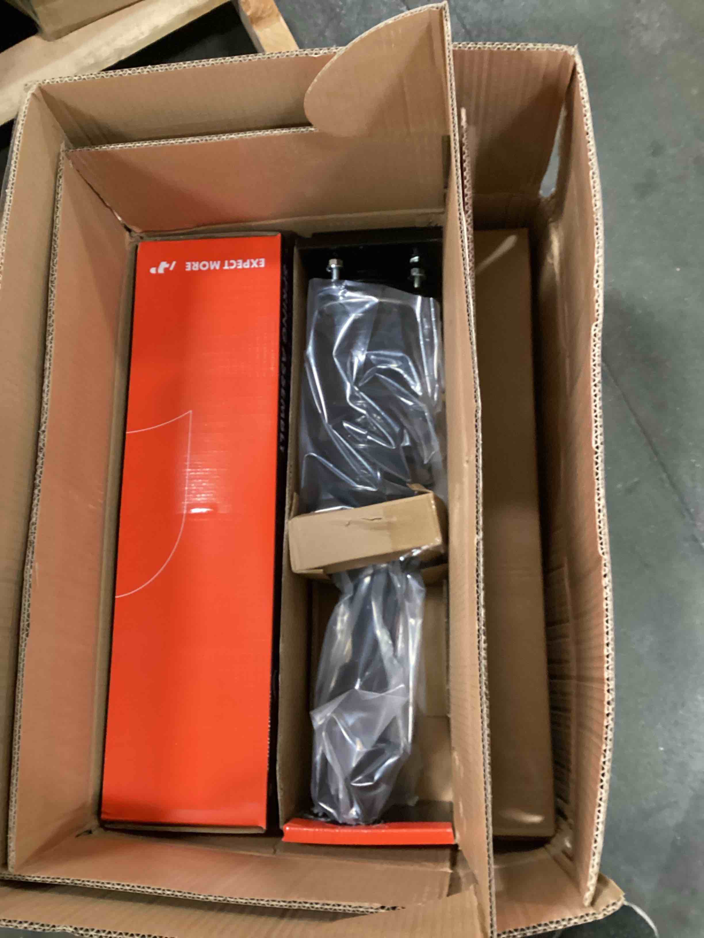 https://s3.amazonaws.com/lotting-images-prod/bidfta/PNK1345912_1735051349852.jpeg