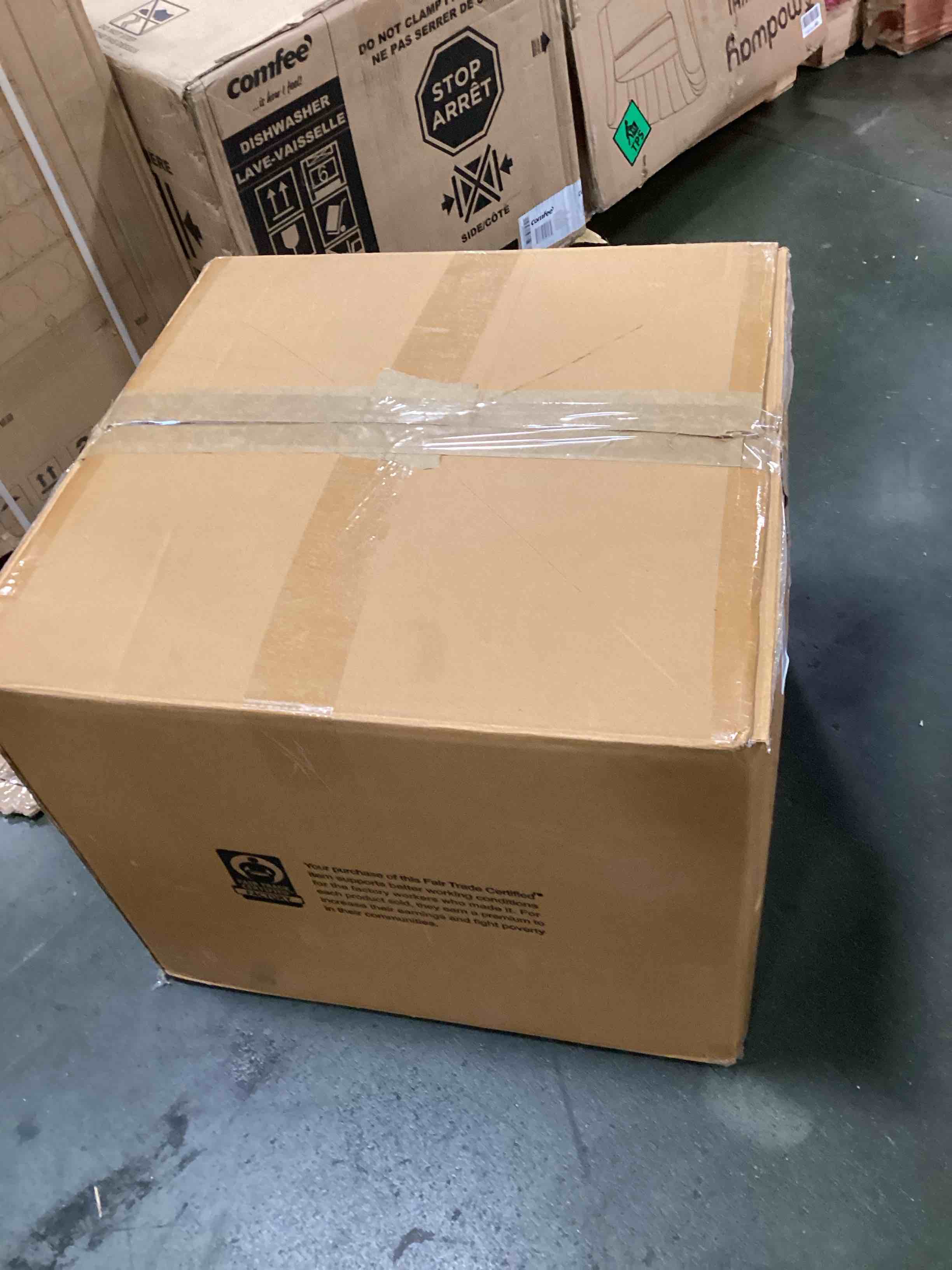 https://s3.amazonaws.com/lotting-images-prod/bidfta/PNK1346157_1735567437921.jpeg