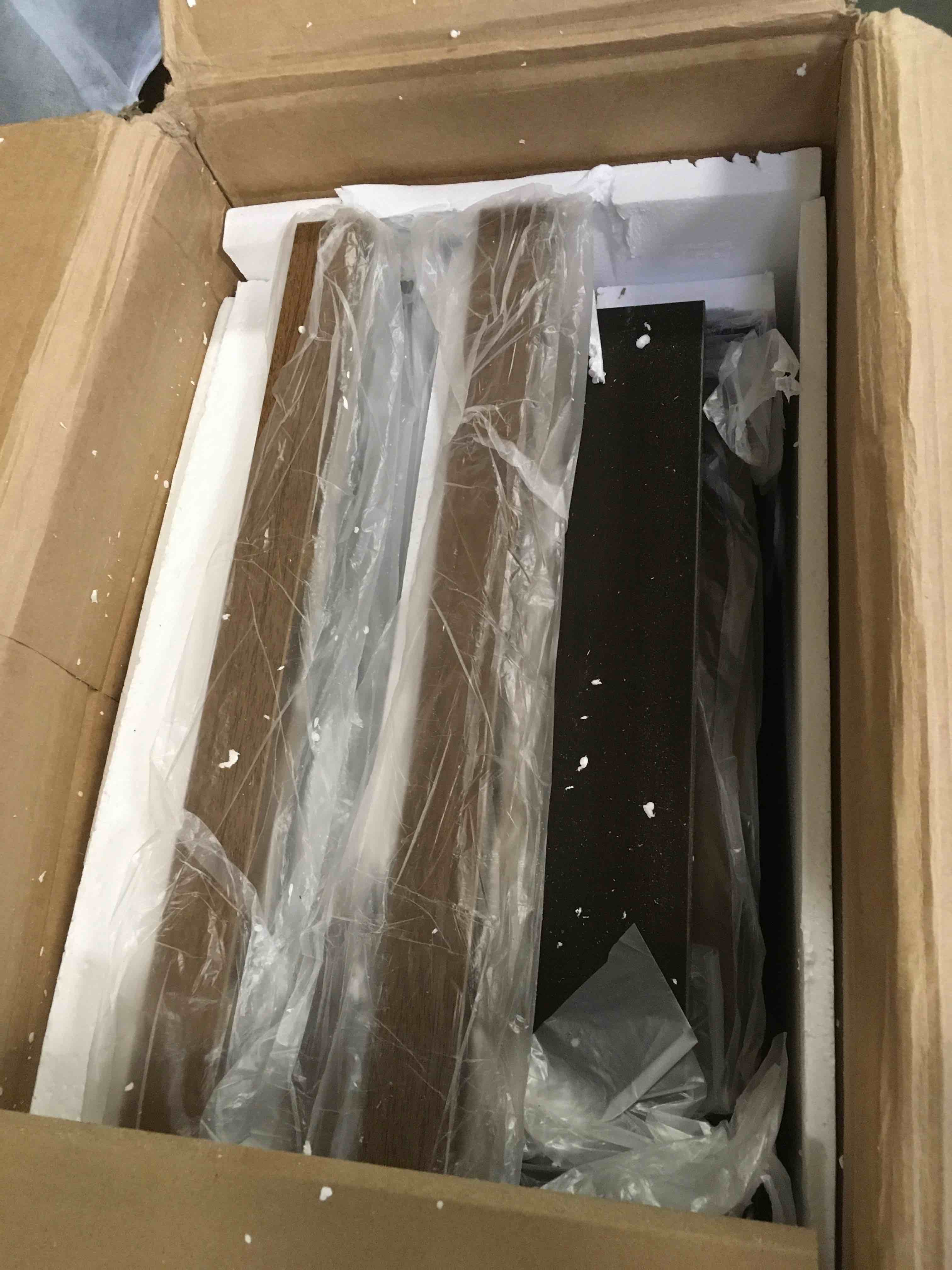 https://s3.amazonaws.com/lotting-images-prod/bidfta/PNK1346643_1736368775788.jpeg