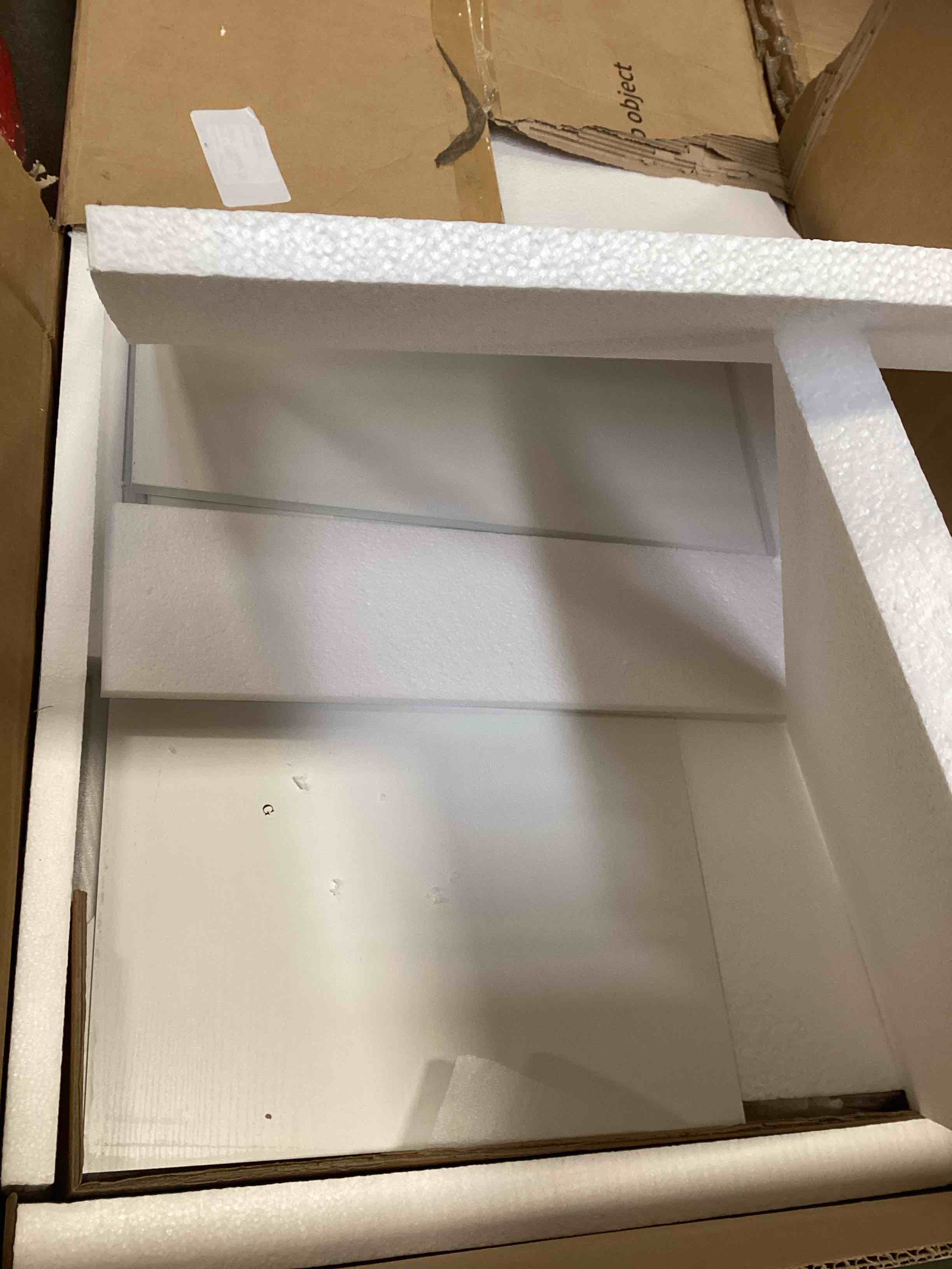 https://s3.amazonaws.com/lotting-images-prod/bidfta/PNK1347182_1736967060943.jpeg