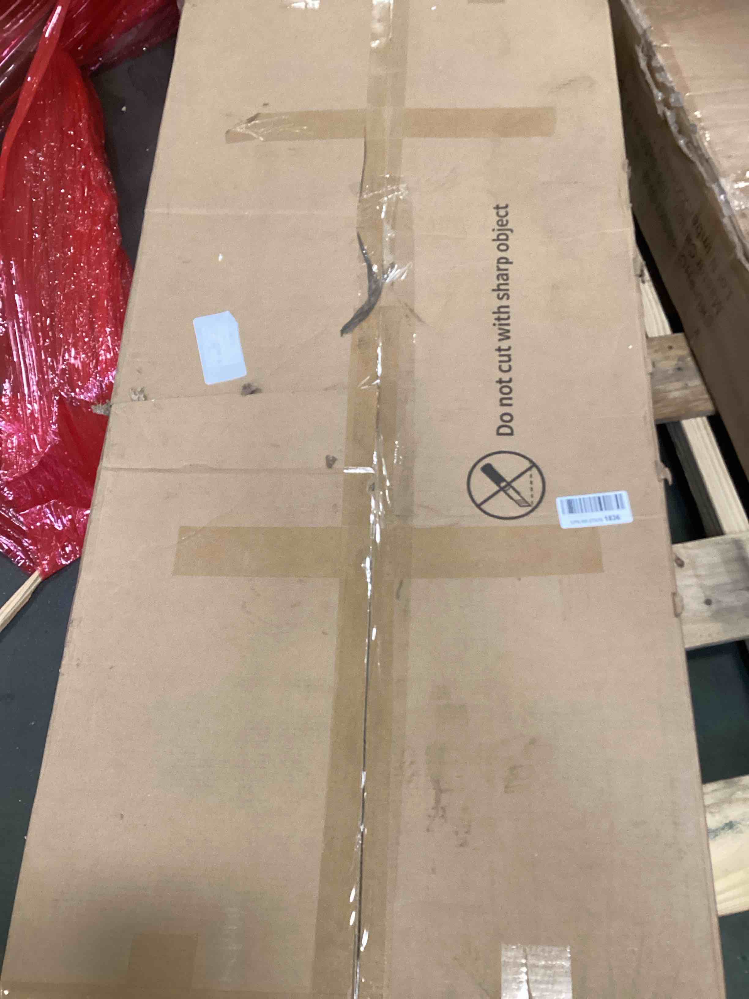 https://s3.amazonaws.com/lotting-images-prod/bidfta/PNK1347182_1736967081920.jpeg