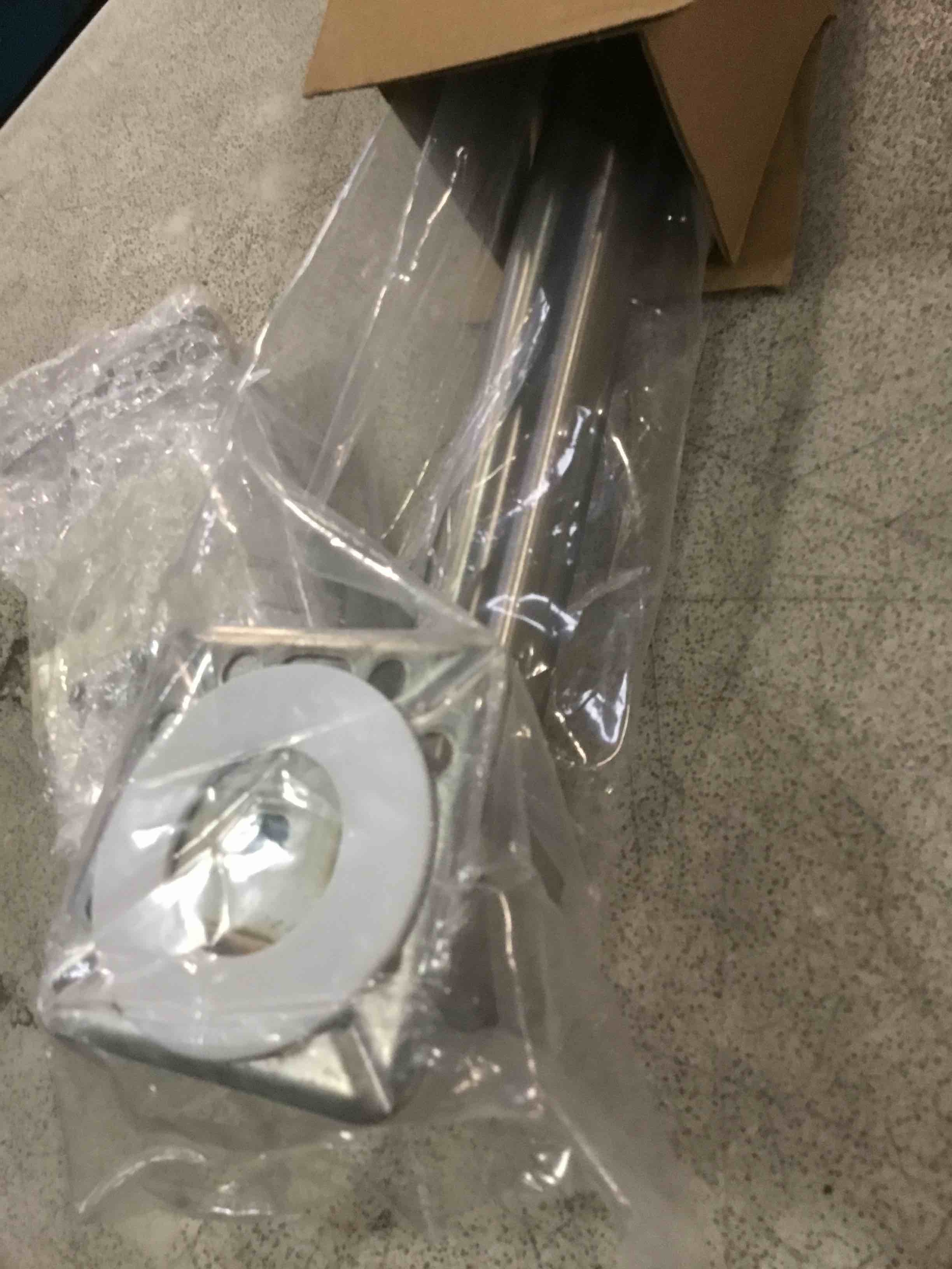 https://s3.amazonaws.com/lotting-images-prod/bidfta/PNK1348669_1733769029911.jpeg