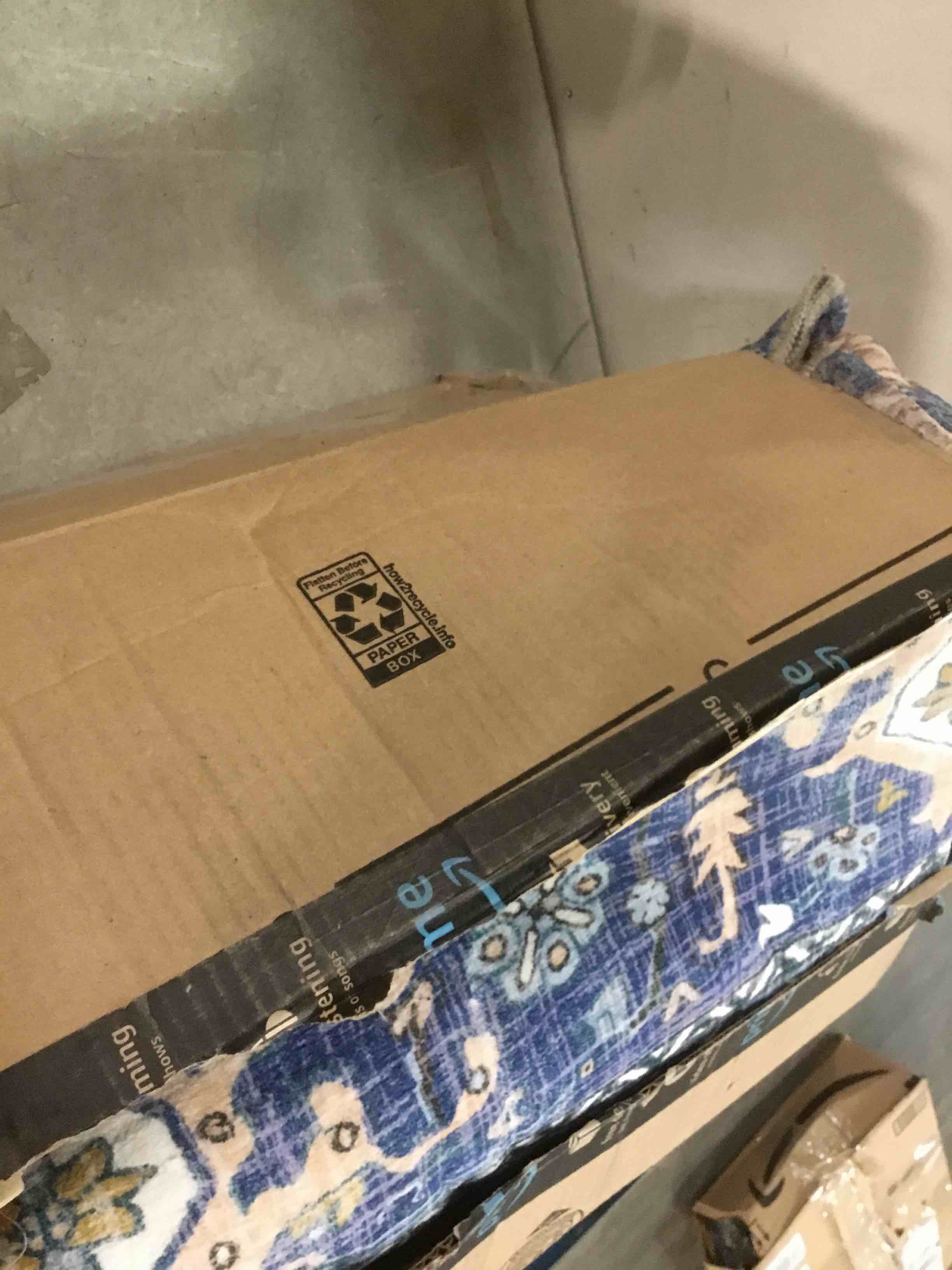 https://s3.amazonaws.com/lotting-images-prod/bidfta/PNK1348832_1733841138835.jpeg