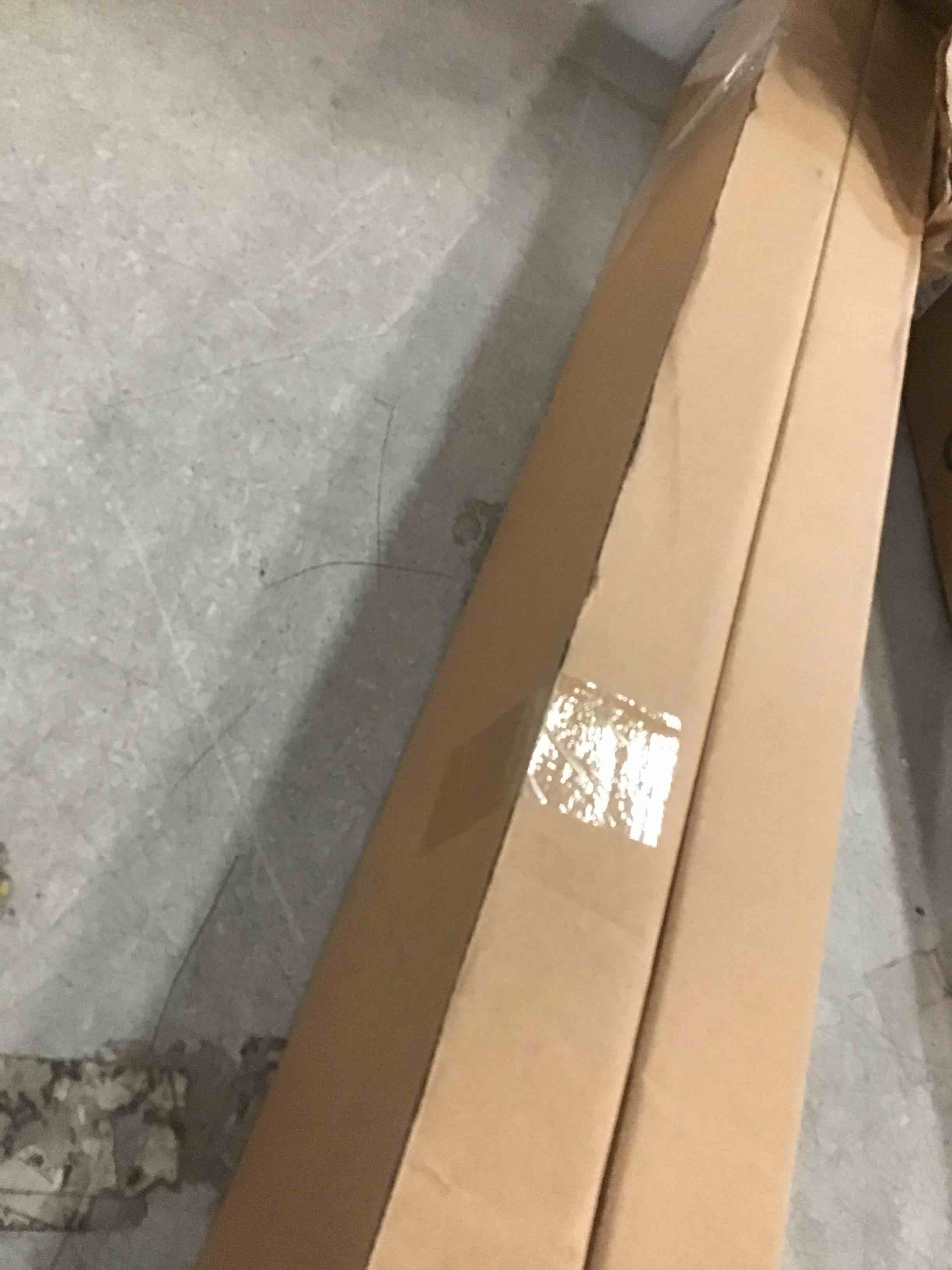 https://s3.amazonaws.com/lotting-images-prod/bidfta/PNK1348978_1733863124407.jpeg