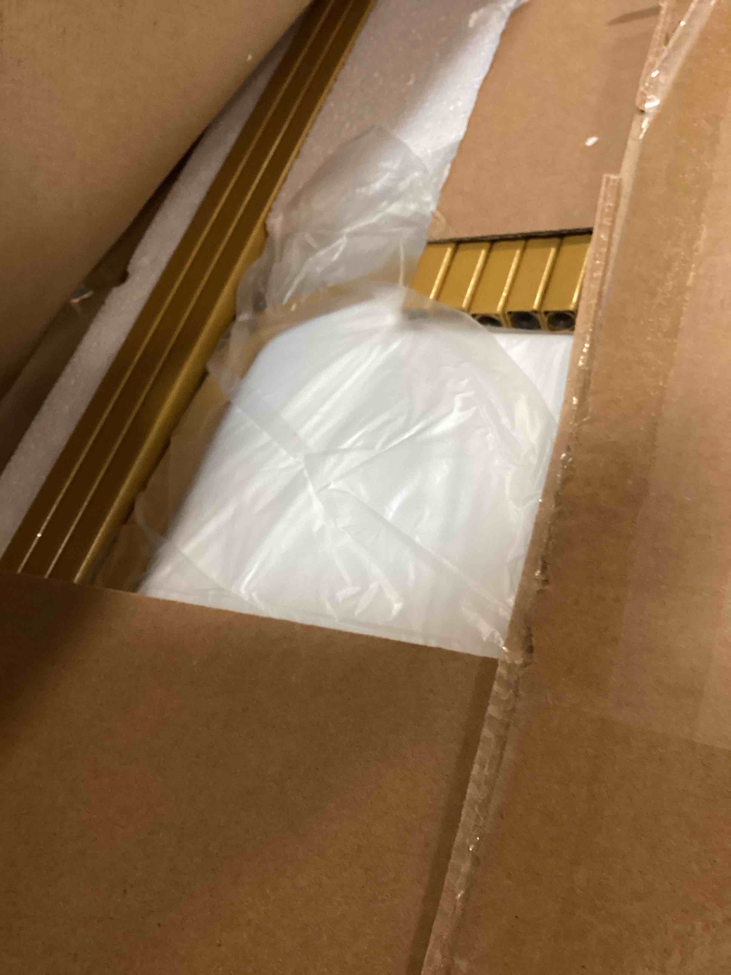 https://s3.amazonaws.com/lotting-images-prod/bidfta/PNK1349849_1734193663963.jpeg