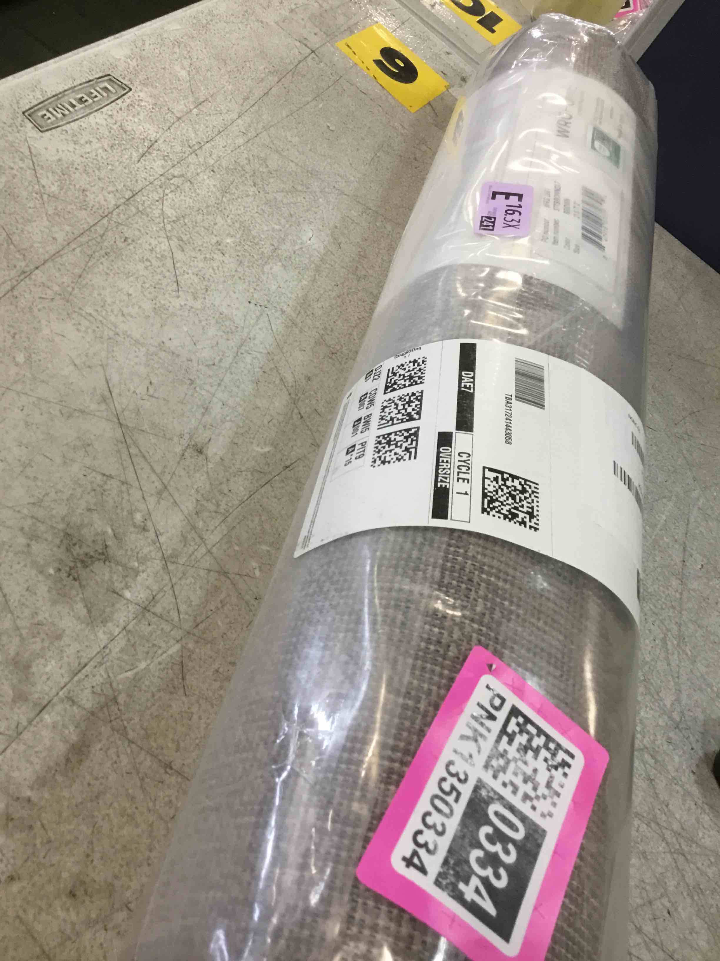 https://s3.amazonaws.com/lotting-images-prod/bidfta/PNK1350334_1734462866469.jpeg