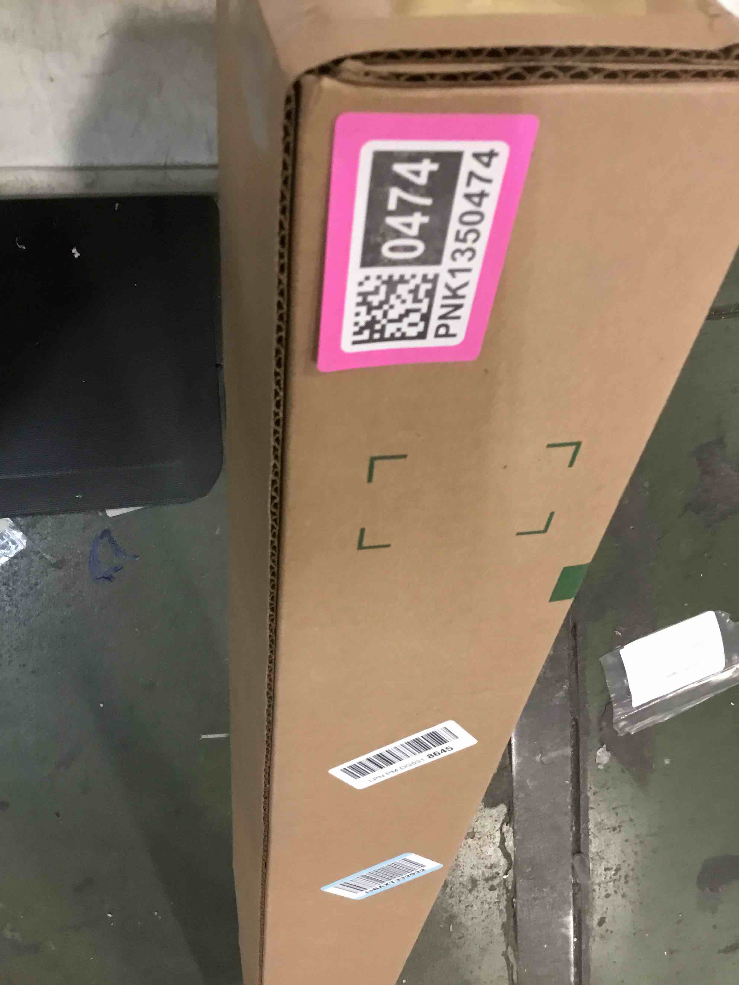 https://s3.amazonaws.com/lotting-images-prod/bidfta/PNK1350474_1734536108842.jpeg