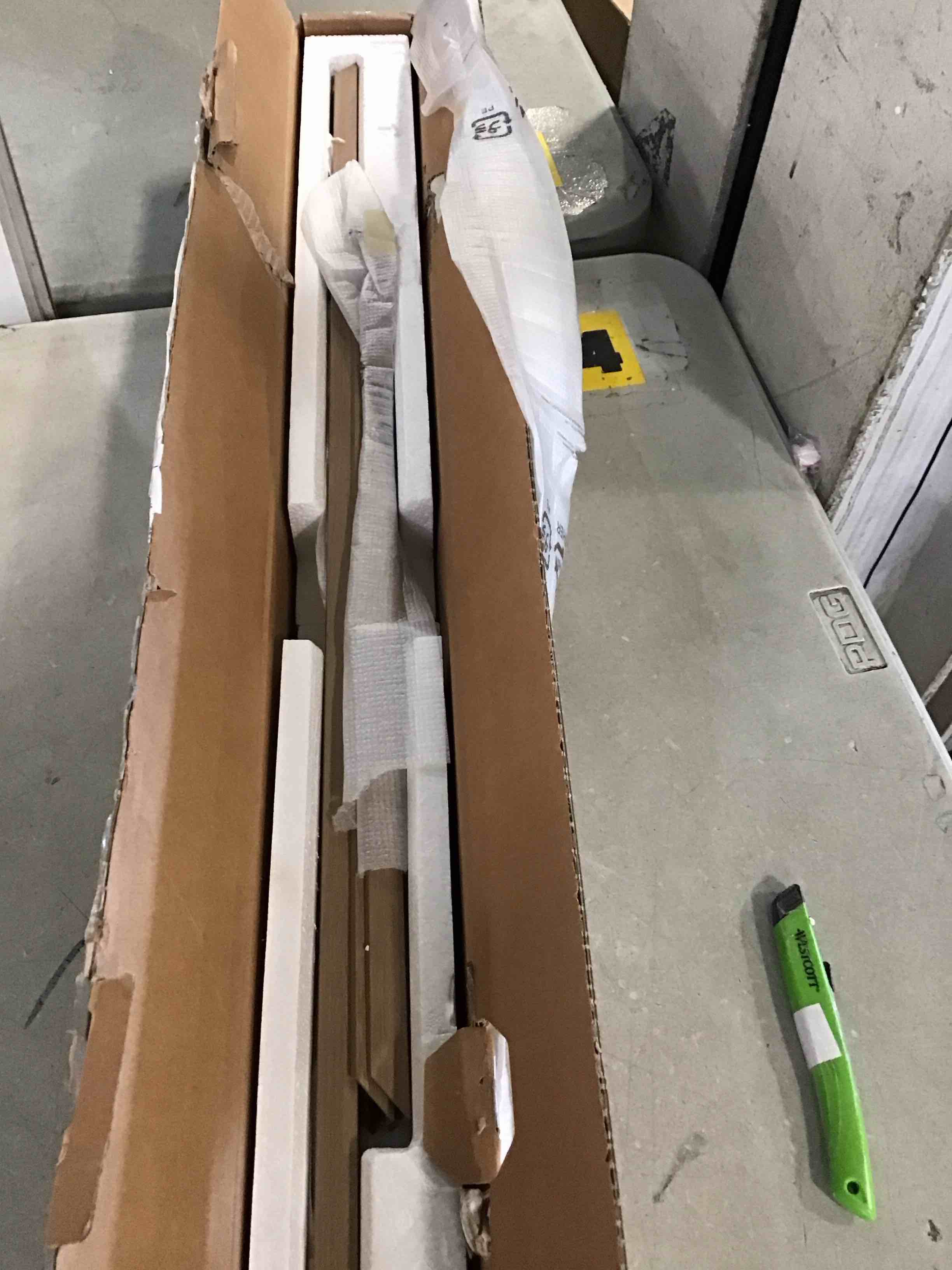 https://s3.amazonaws.com/lotting-images-prod/bidfta/PNK1350937_1736443617967.jpeg