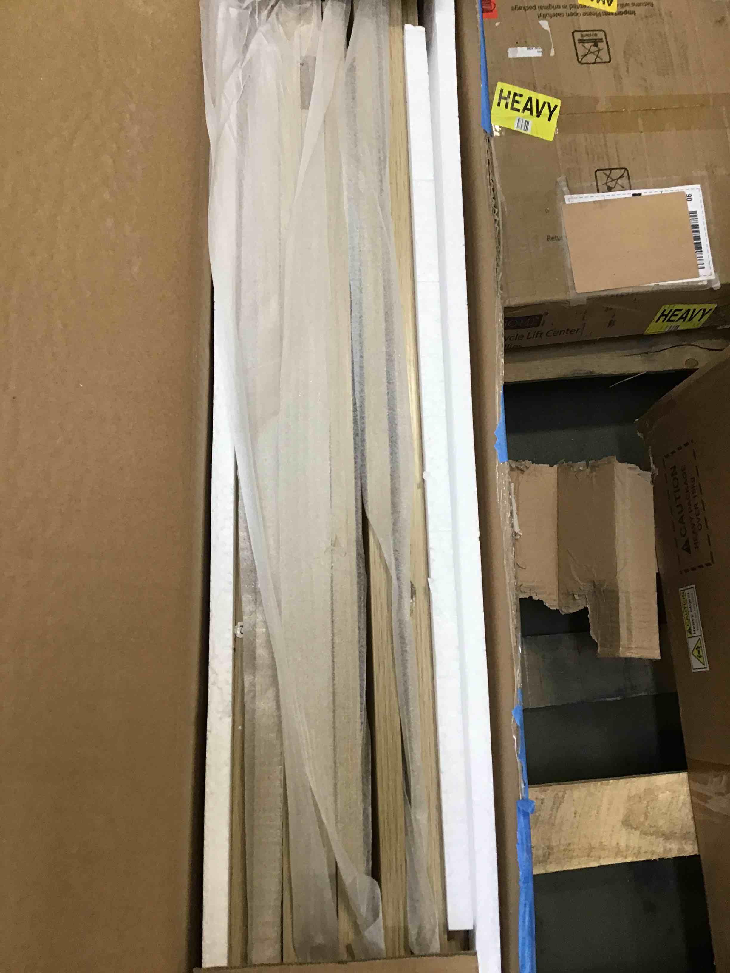 https://s3.amazonaws.com/lotting-images-prod/bidfta/PNK1351618_1737993698733.jpeg
