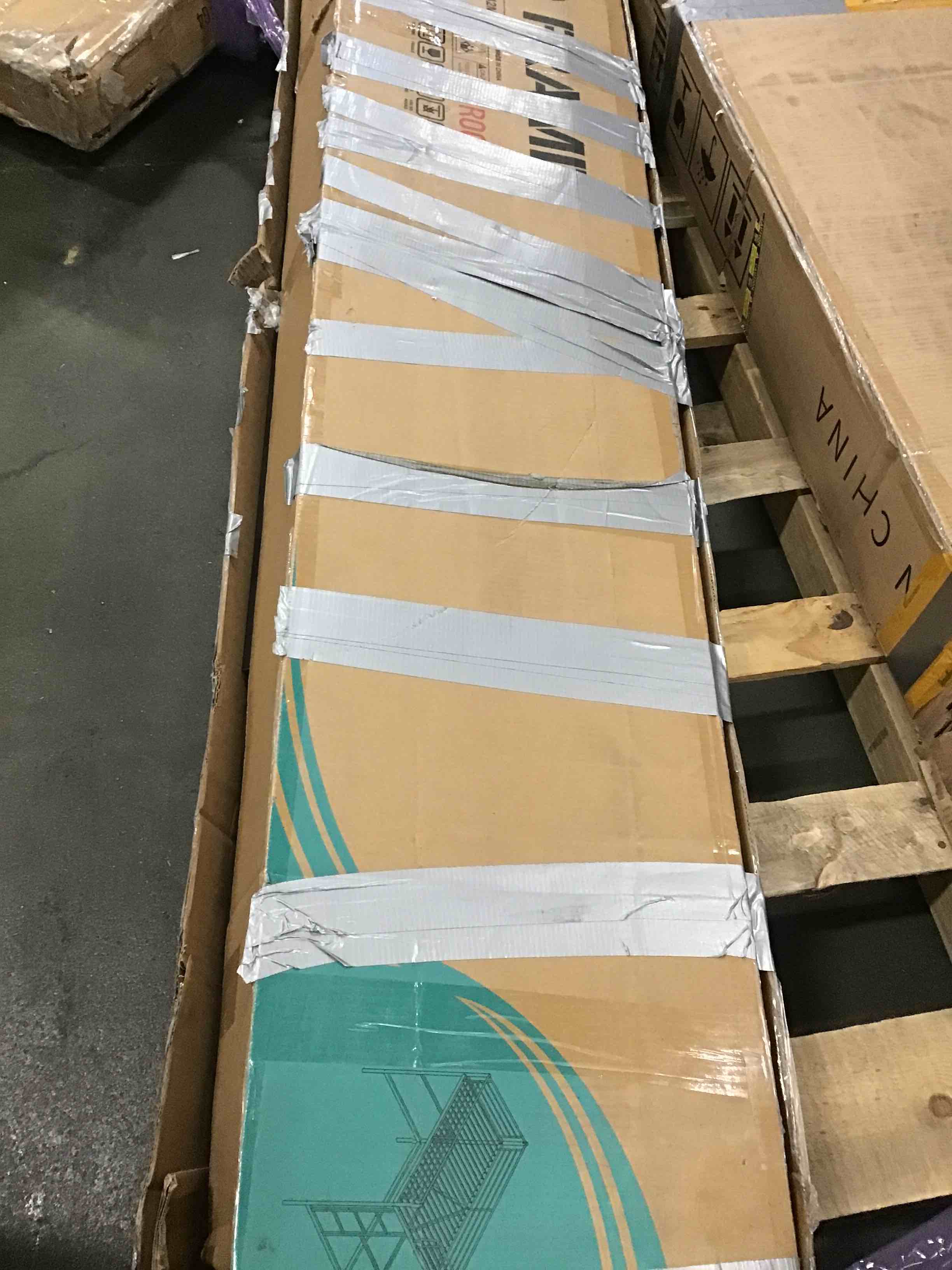 https://s3.amazonaws.com/lotting-images-prod/bidfta/PNK1351725_1738078425995.jpeg