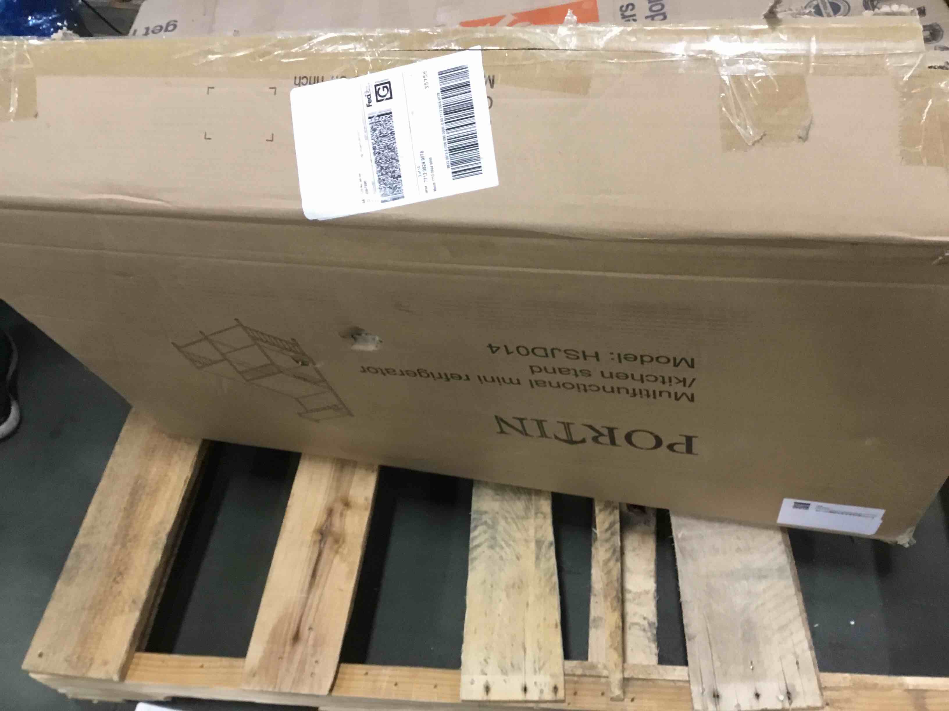 https://s3.amazonaws.com/lotting-images-prod/bidfta/PNK1351846_1741365104186.jpeg