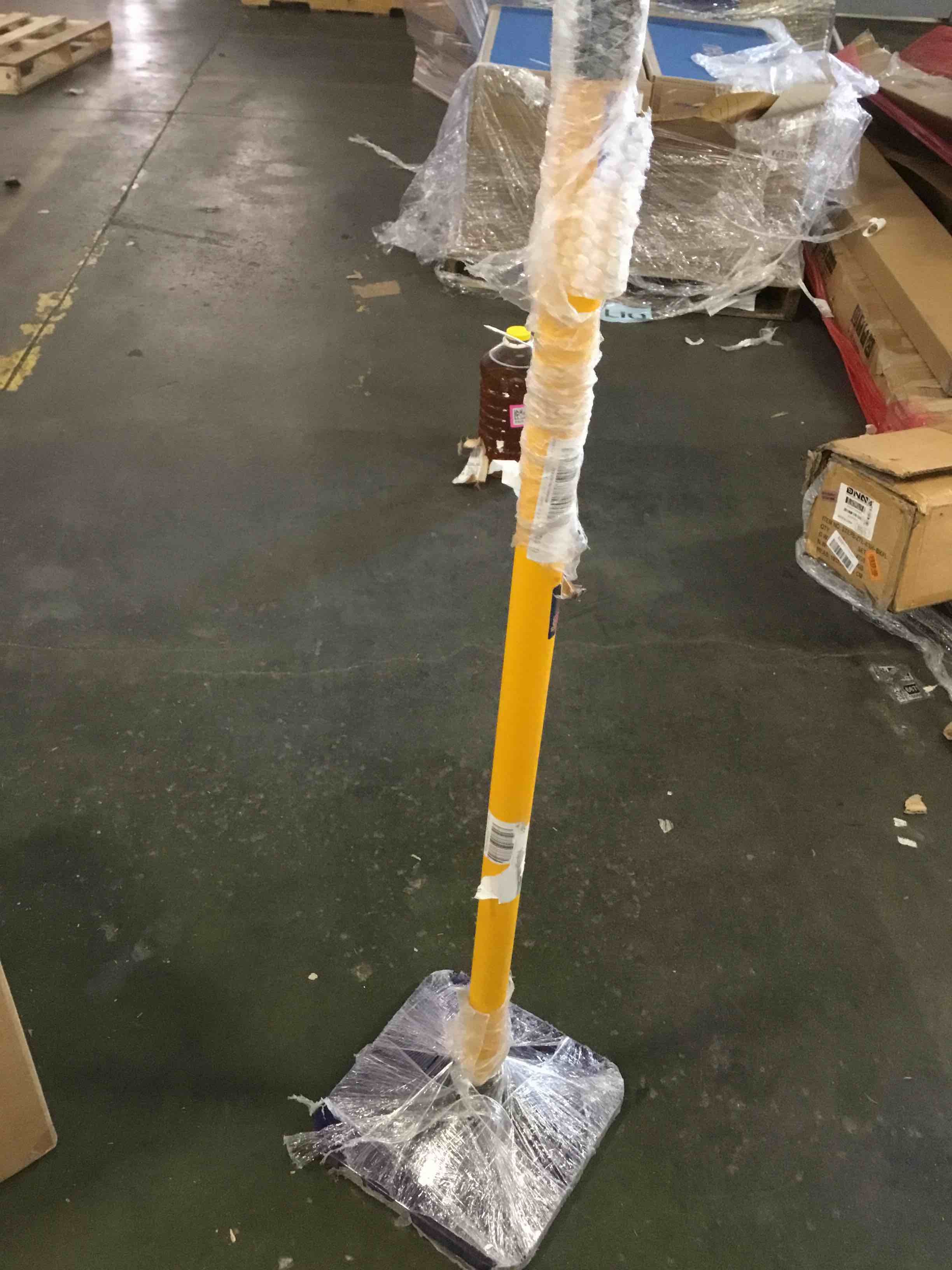 https://s3.amazonaws.com/lotting-images-prod/bidfta/PNK1352399_1741884443009.jpeg