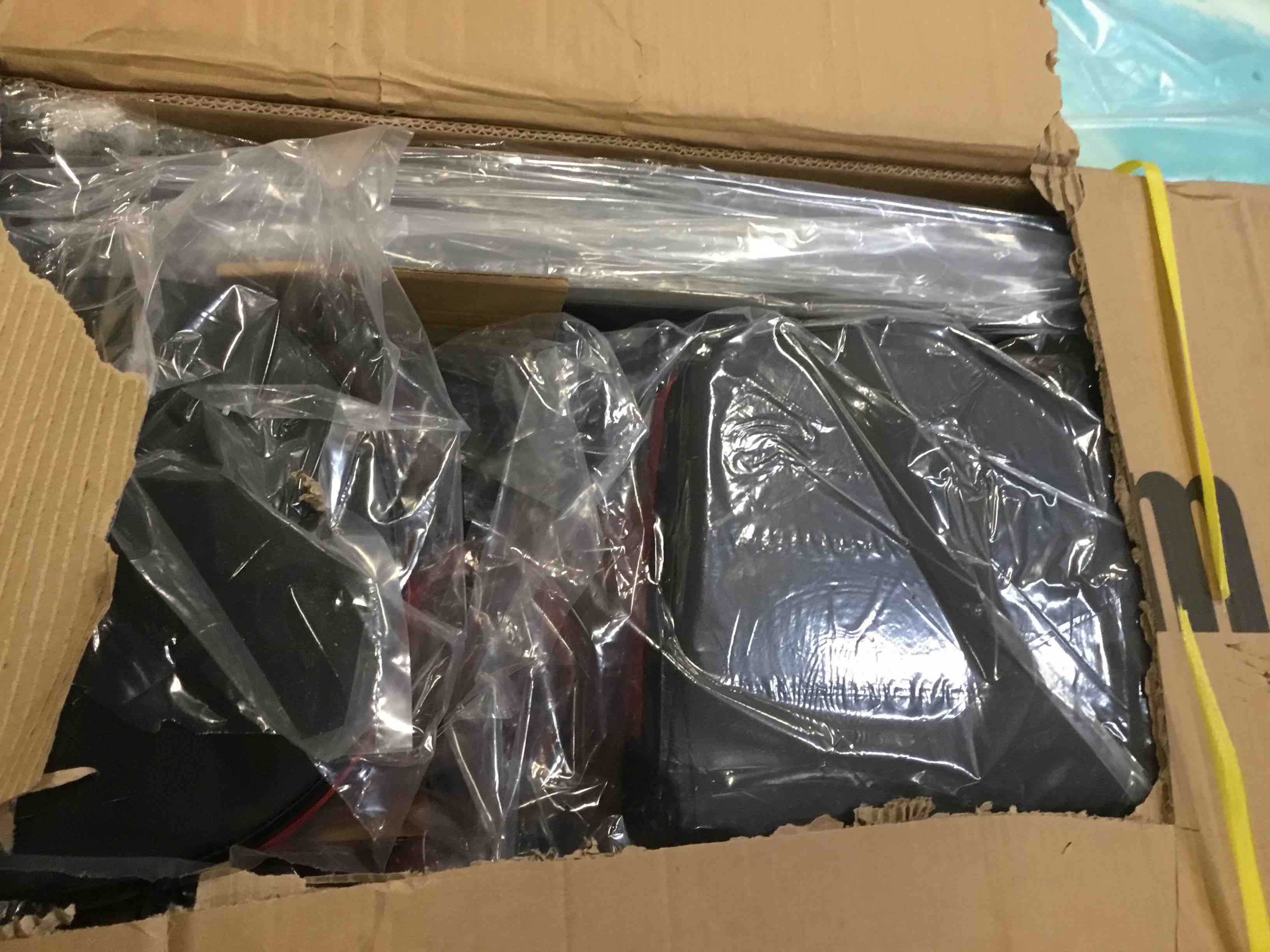 https://s3.amazonaws.com/lotting-images-prod/bidfta/PNK1353020_1742398897338.jpeg