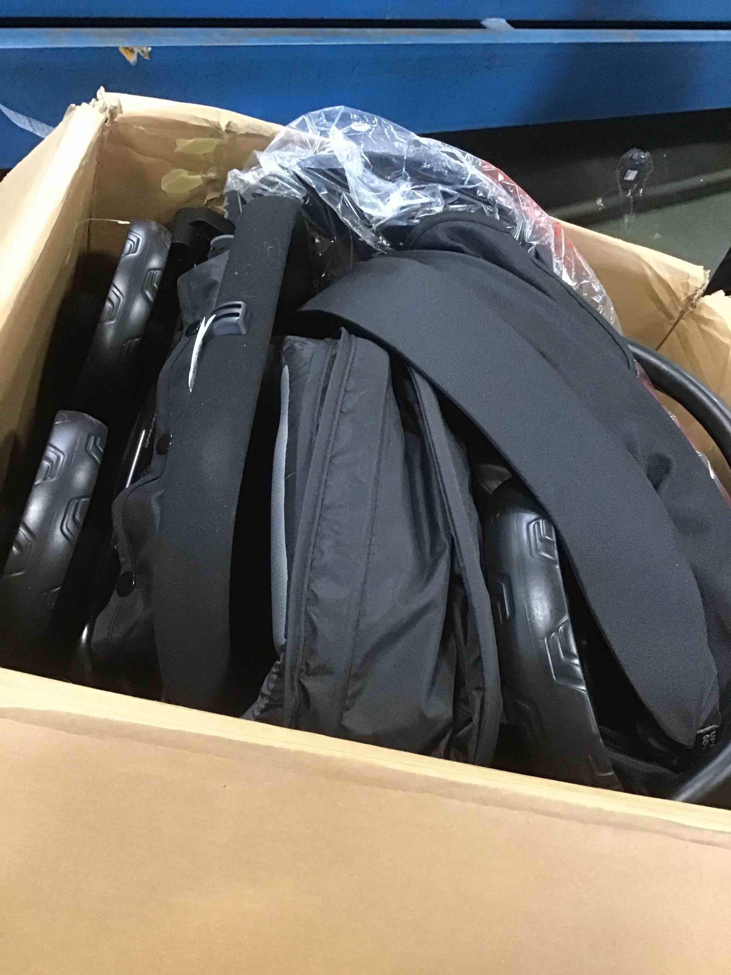 https://s3.amazonaws.com/lotting-images-prod/bidfta/PNK1354003_1733165329425.jpeg