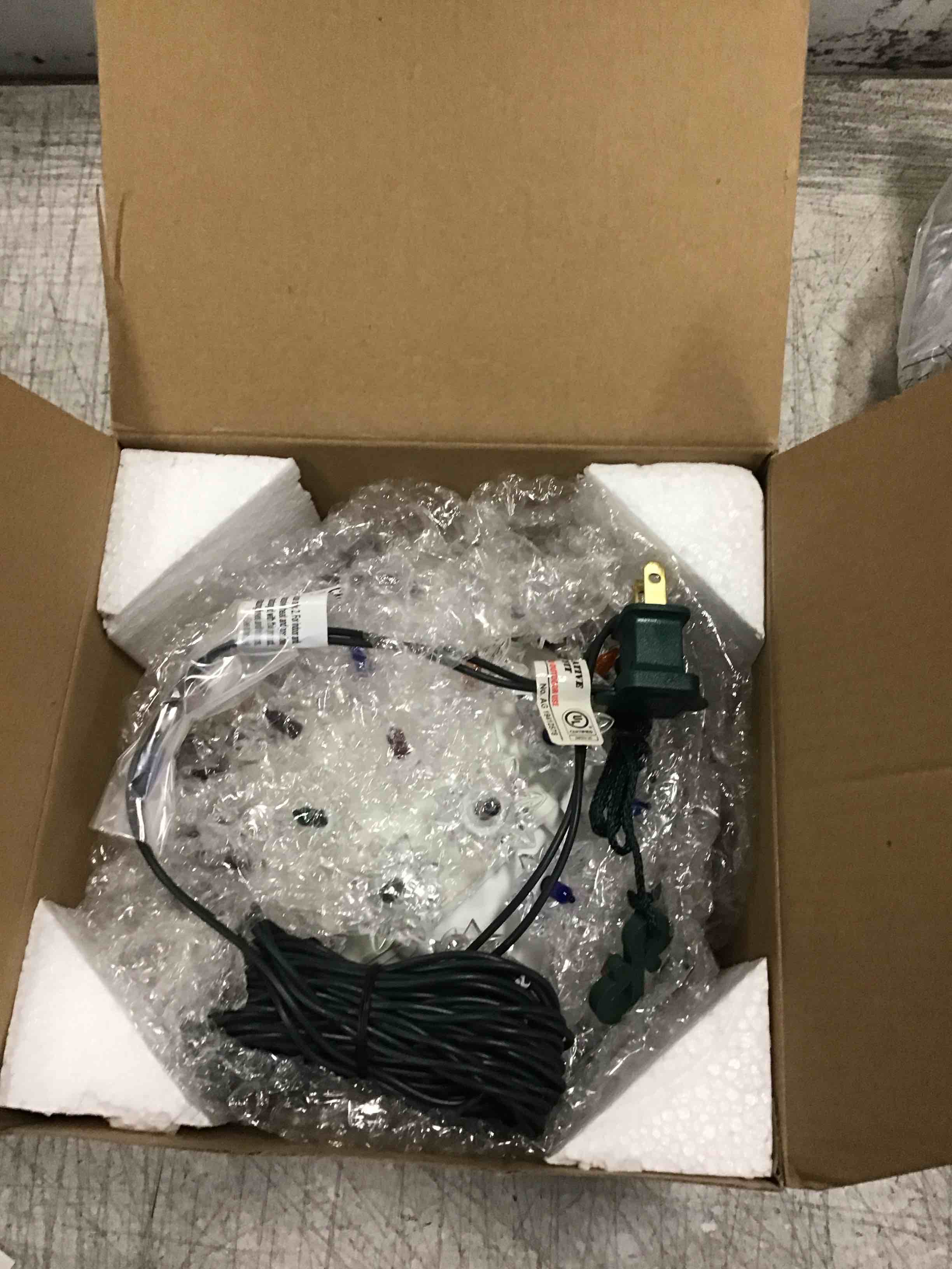 https://s3.amazonaws.com/lotting-images-prod/bidfta/PNK1354130_1733232883022.jpeg