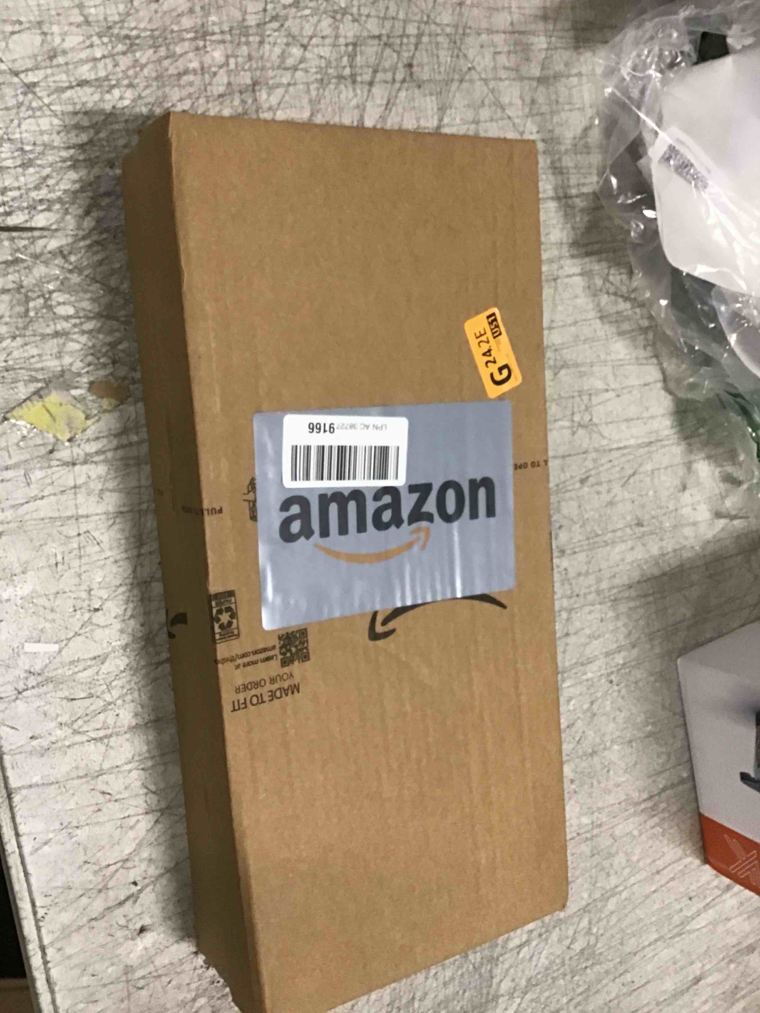 https://s3.amazonaws.com/lotting-images-prod/bidfta/PNK1354172_1733236702570.jpeg
