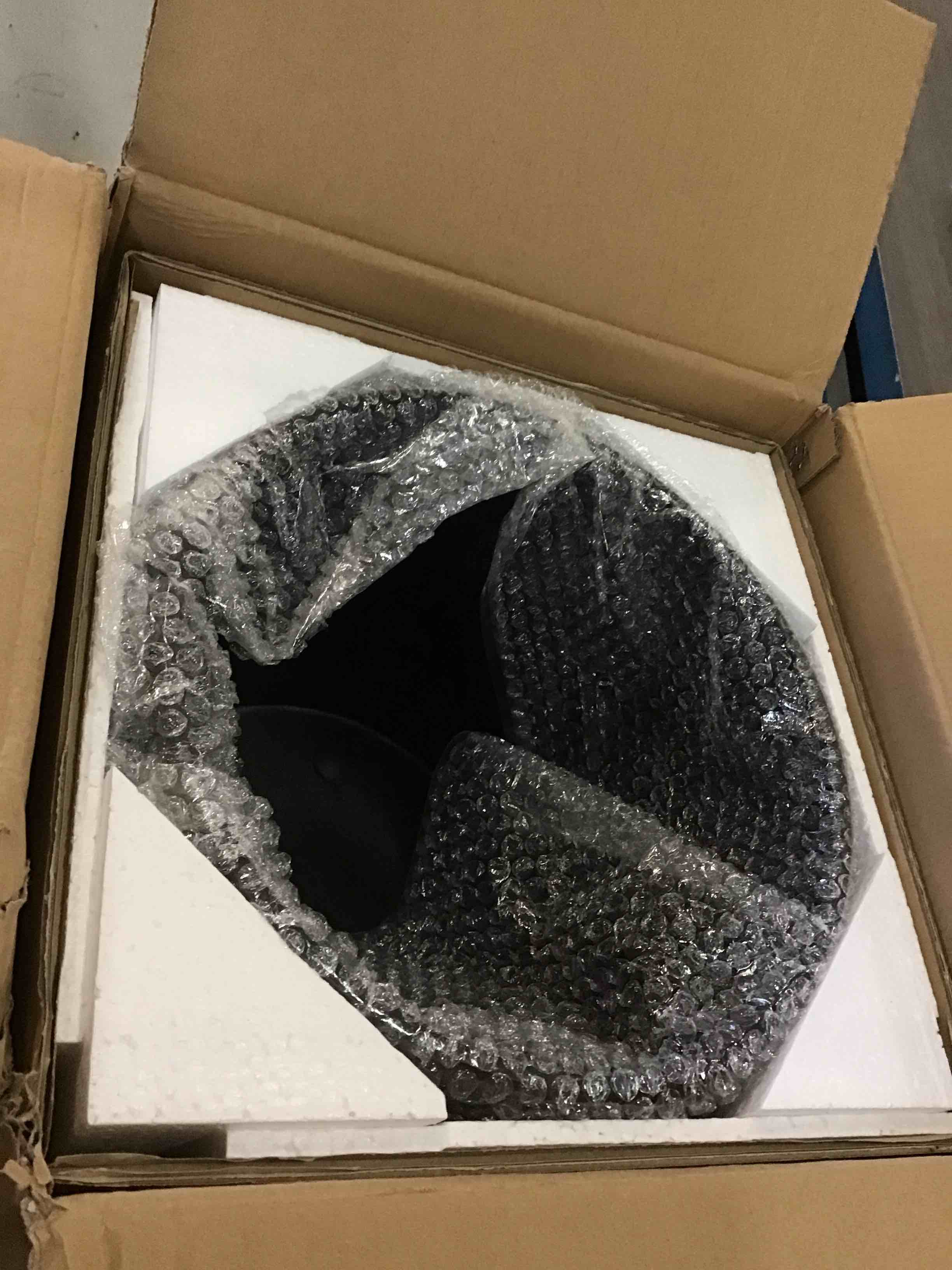 https://s3.amazonaws.com/lotting-images-prod/bidfta/PNK1354710_1733423112609.jpeg