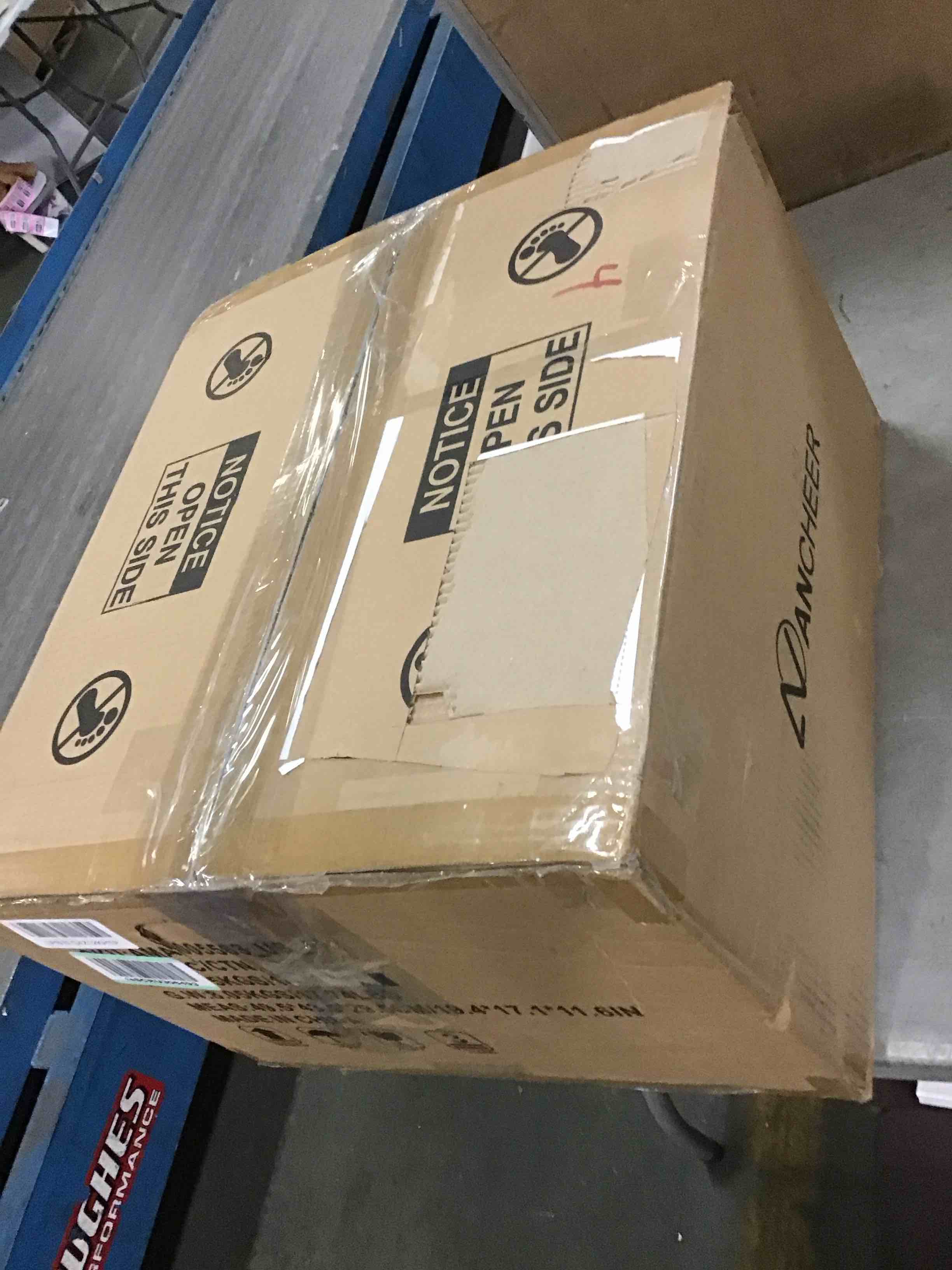 https://s3.amazonaws.com/lotting-images-prod/bidfta/PNK1354812_1733487413710.jpeg