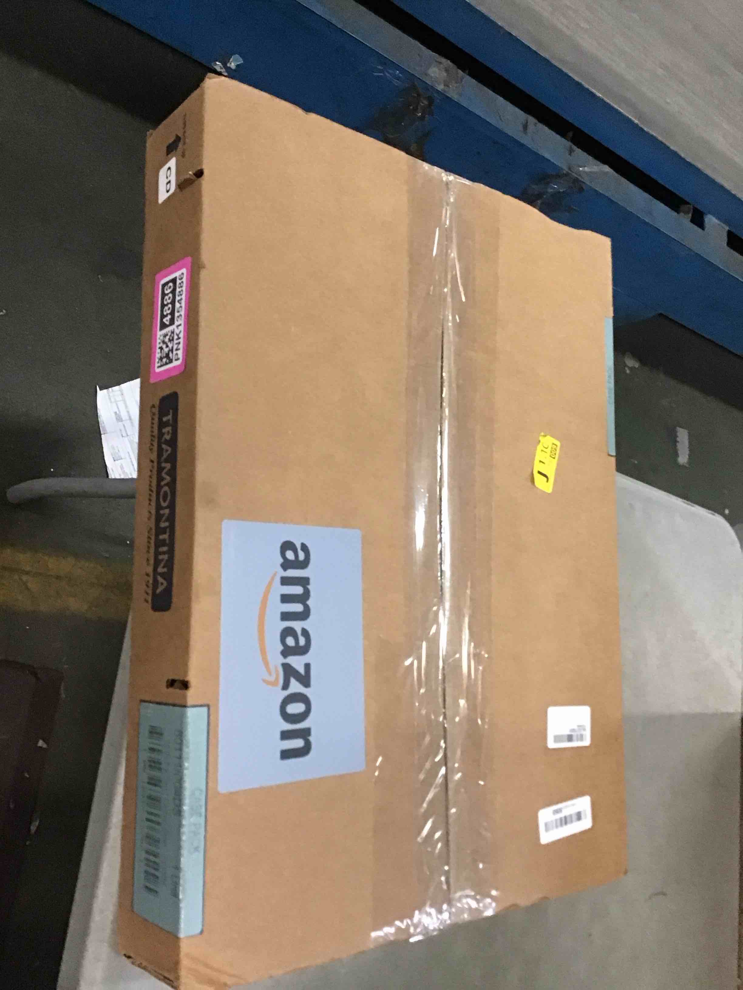 https://s3.amazonaws.com/lotting-images-prod/bidfta/PNK1354886_1733496007628.jpeg