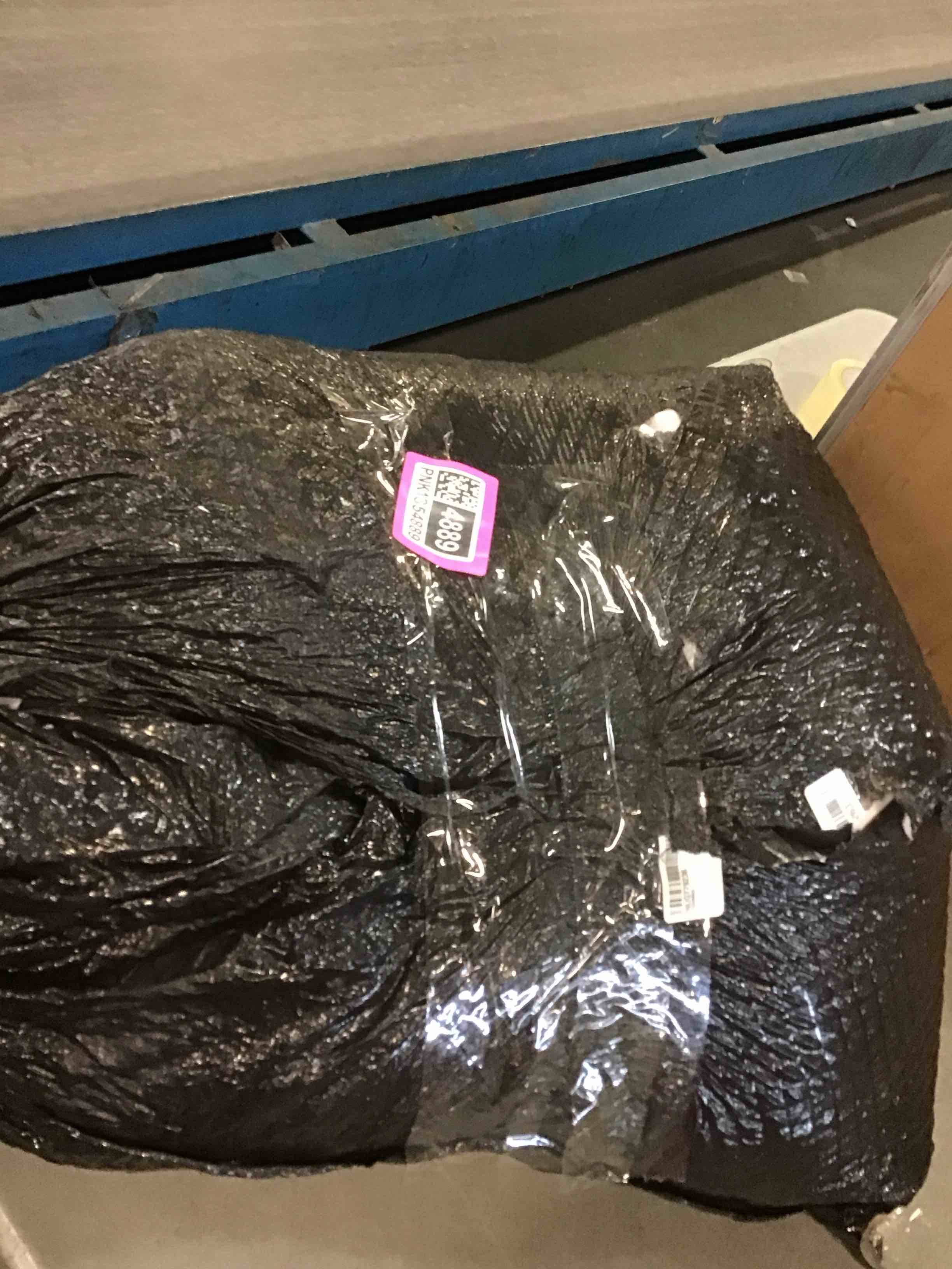 https://s3.amazonaws.com/lotting-images-prod/bidfta/PNK1354889_1733496782323.jpeg