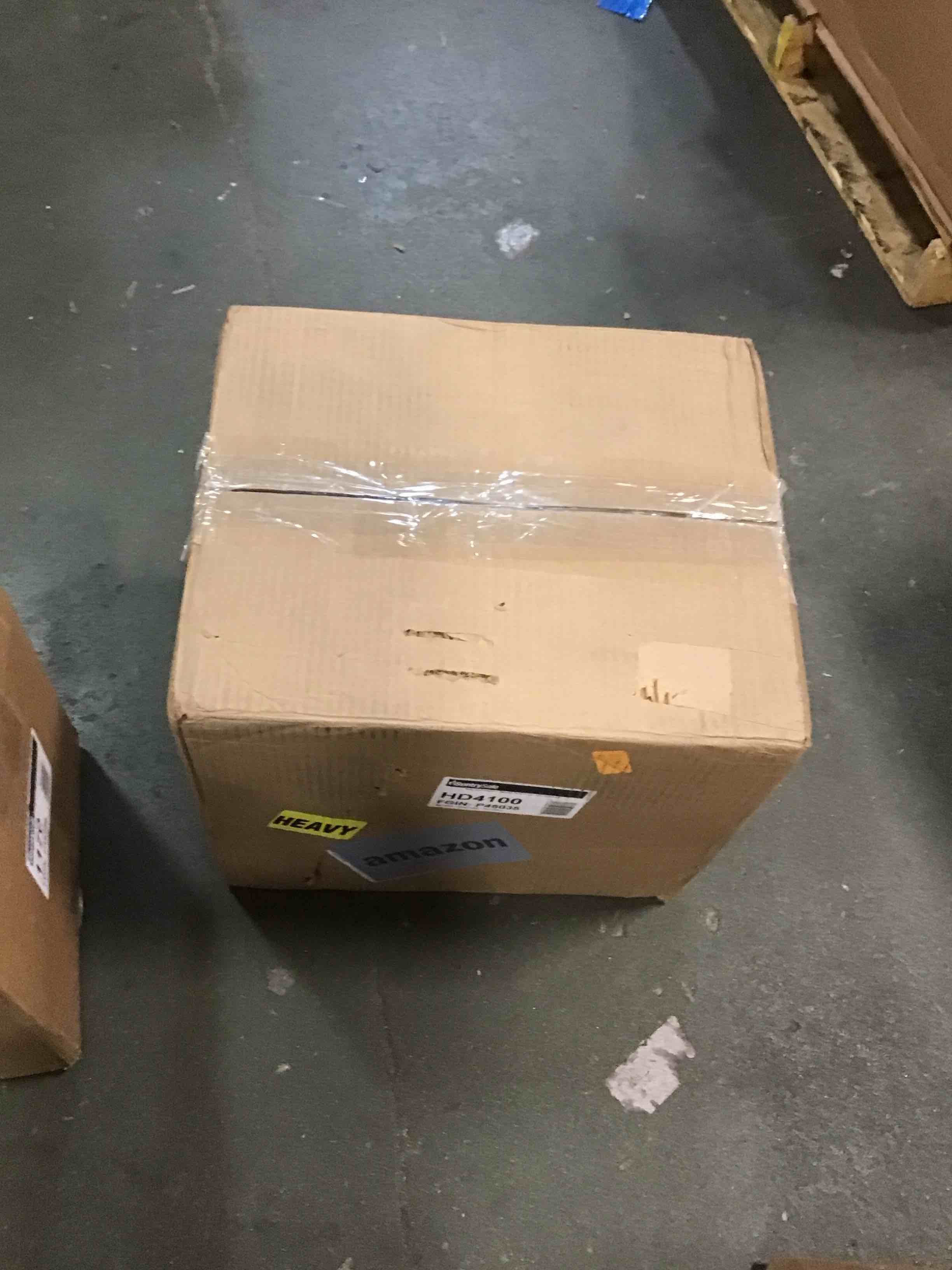 https://s3.amazonaws.com/lotting-images-prod/bidfta/PNK1355226_1733768776578.jpeg