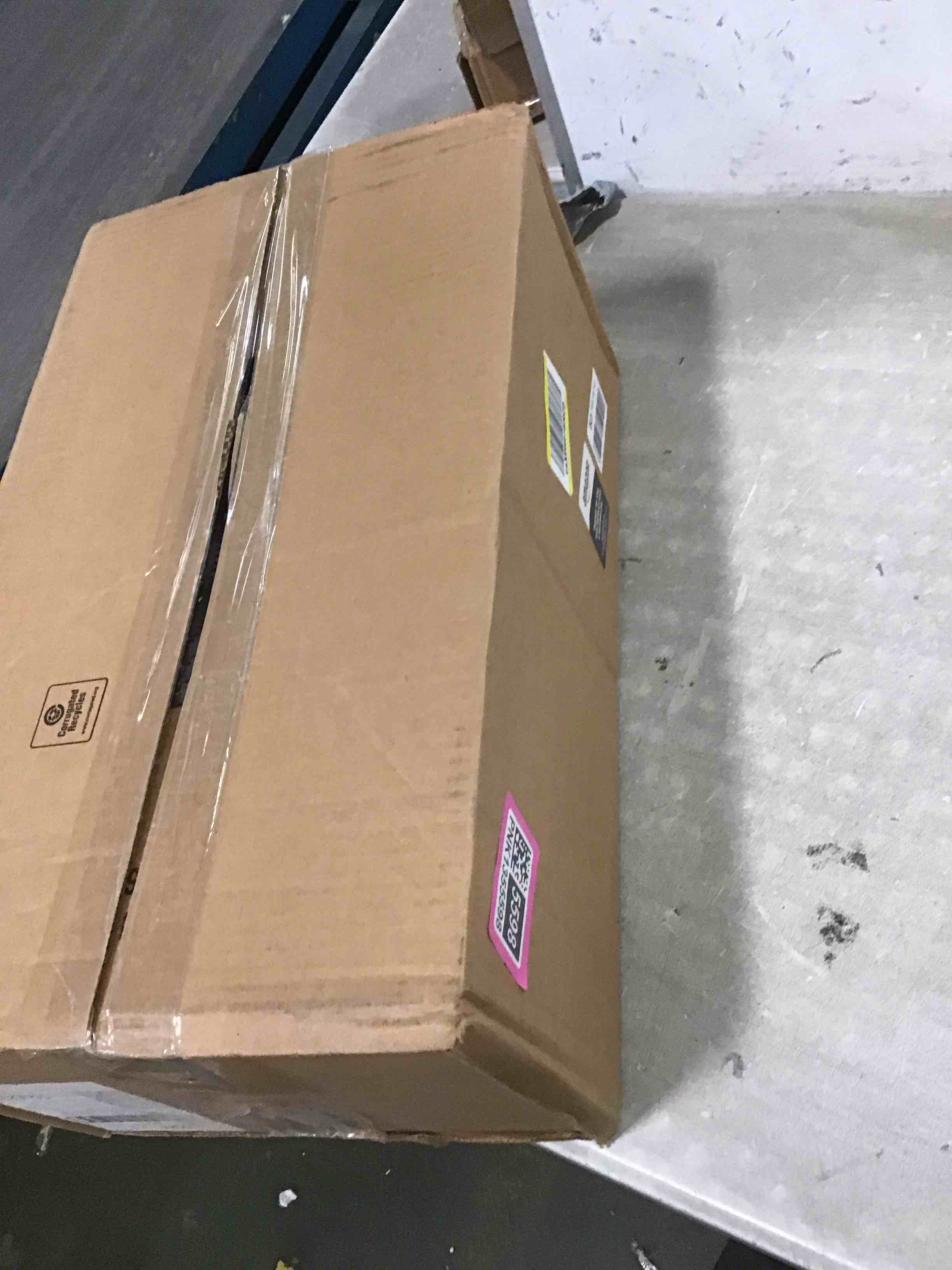 https://s3.amazonaws.com/lotting-images-prod/bidfta/PNK1355598_1733864768176.jpeg