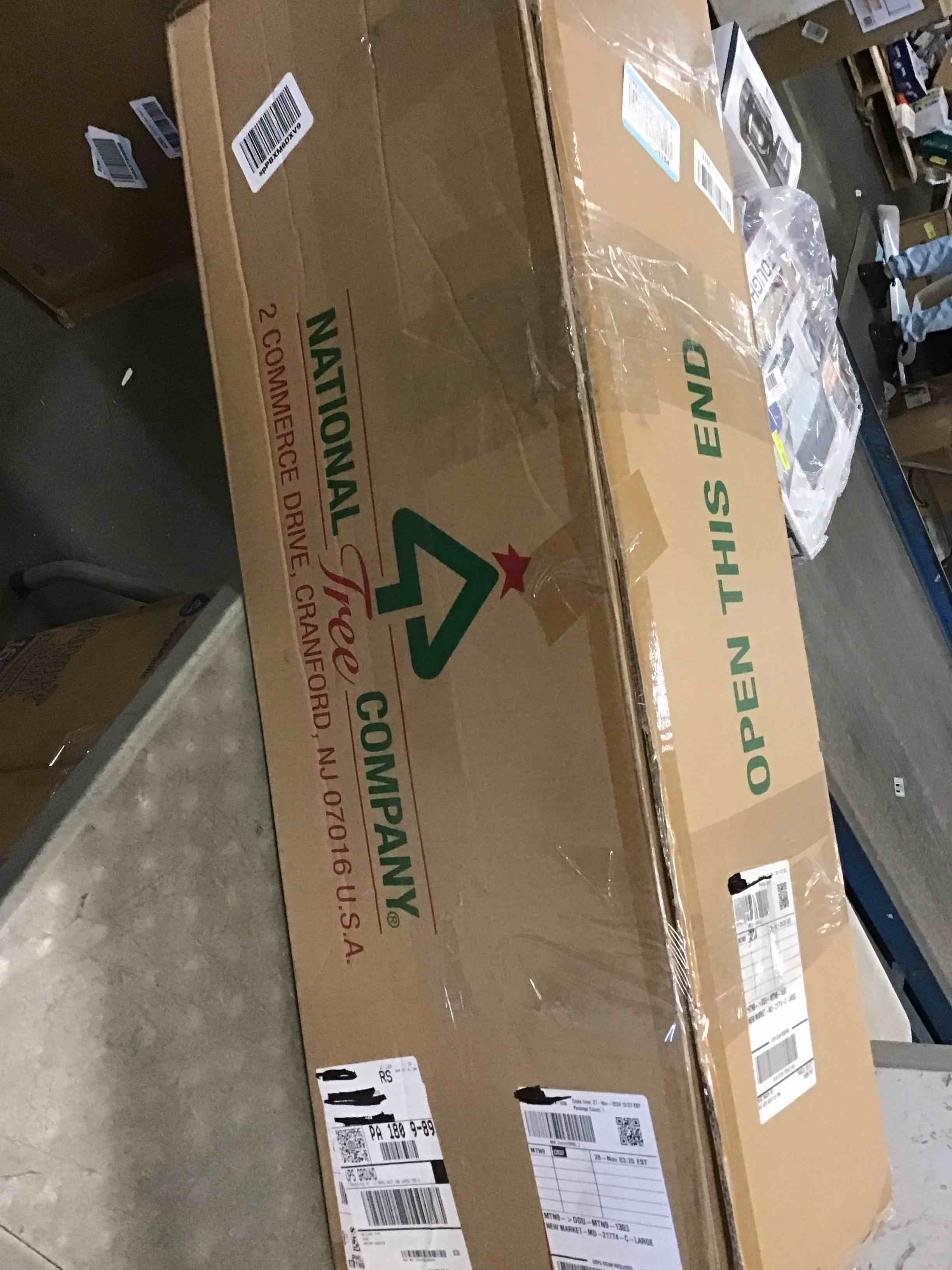 https://s3.amazonaws.com/lotting-images-prod/bidfta/PNK1355940_1734018246356.jpeg