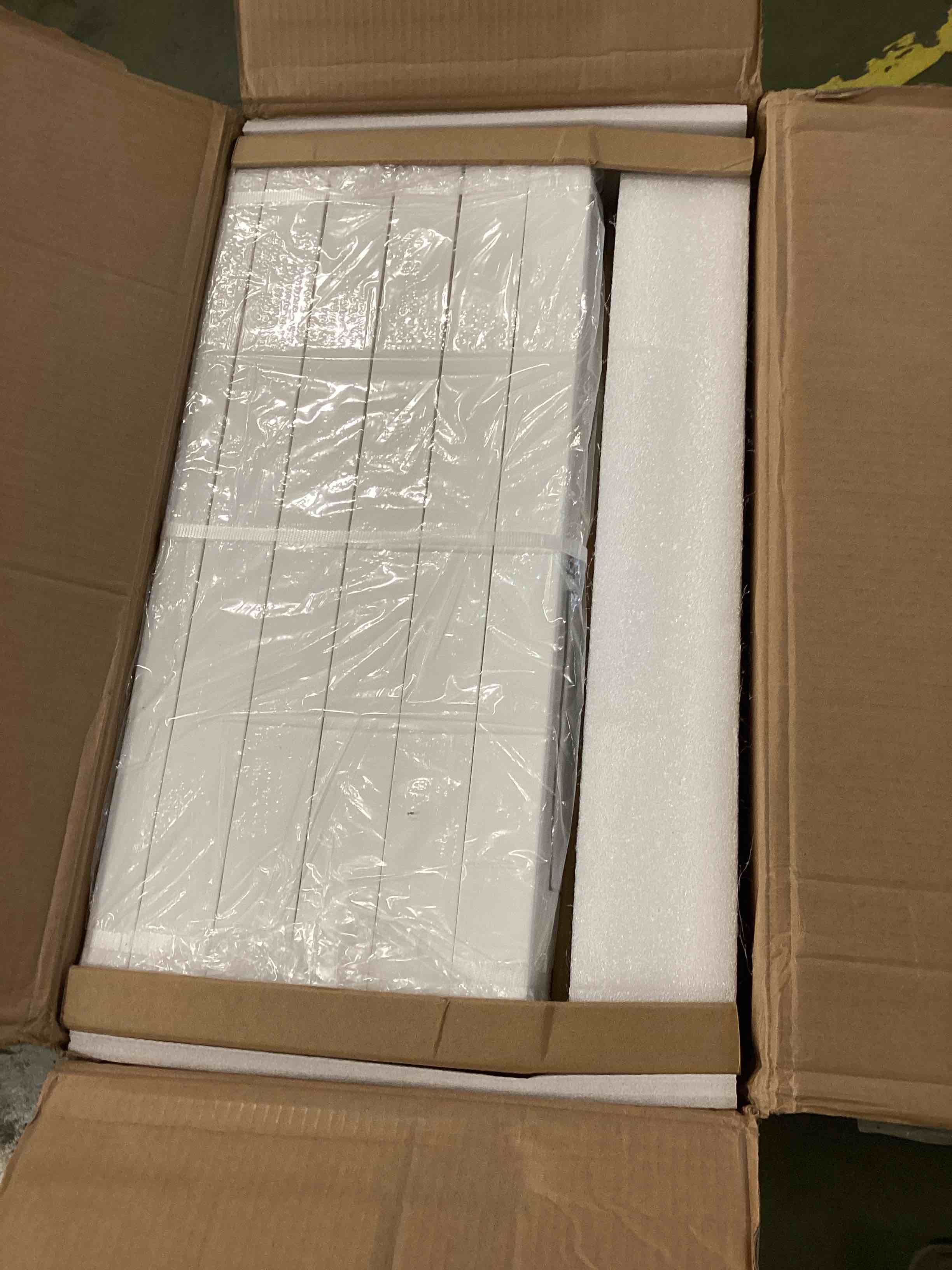 https://s3.amazonaws.com/lotting-images-prod/bidfta/PNK1358159_1734441208477.jpeg